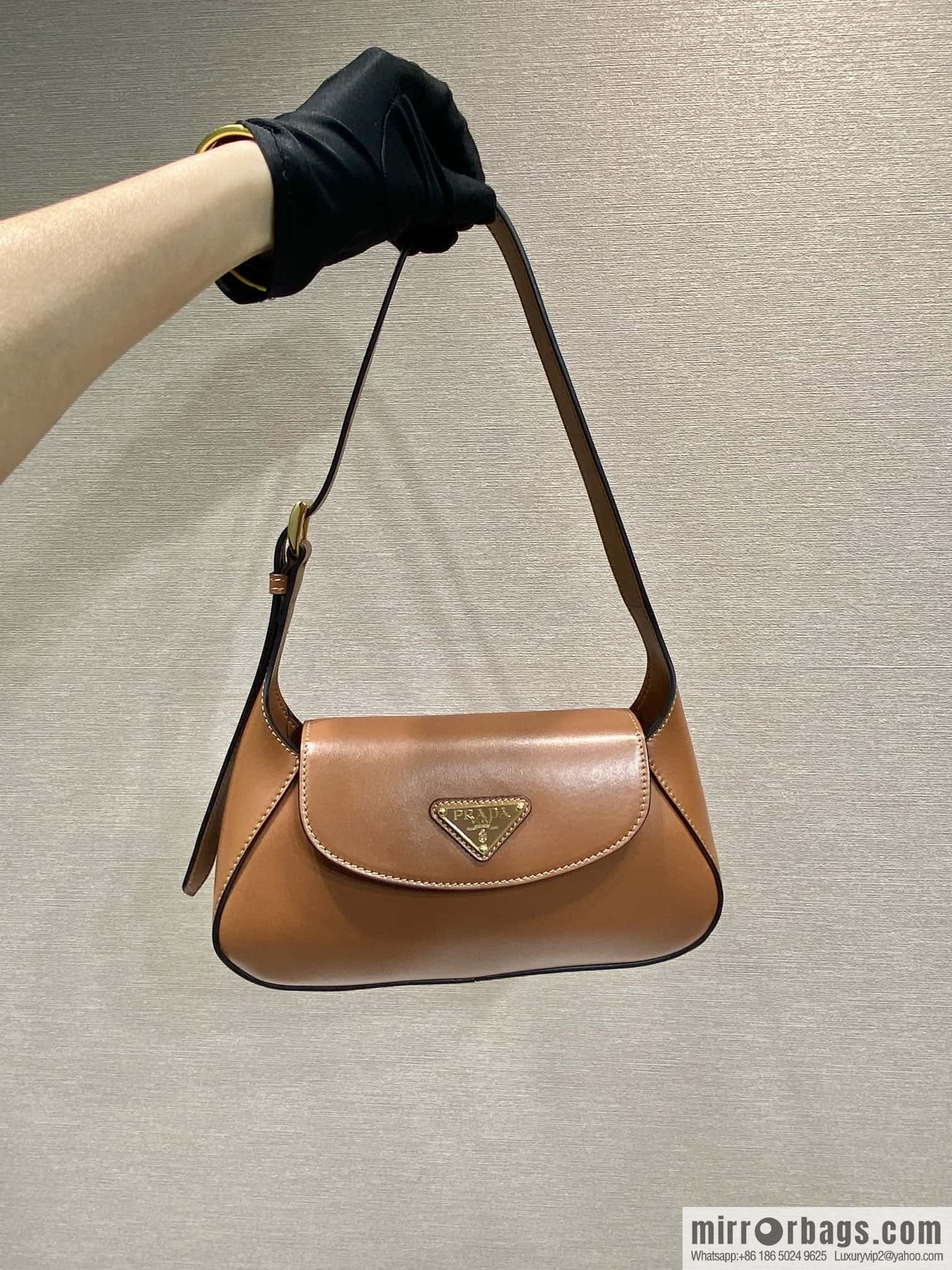 PRADA 🎉 new shoulder bag 🎉 1BD358 brown