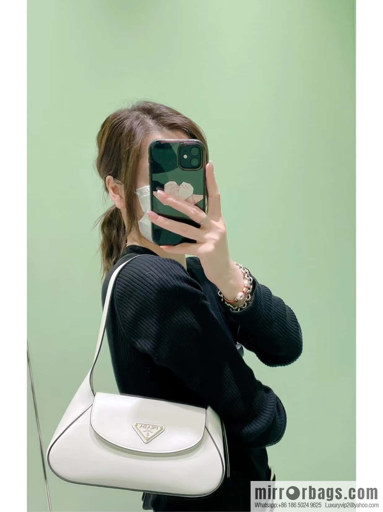 PRADA 🎉 new shoulder bag 🎉 1BD358 white