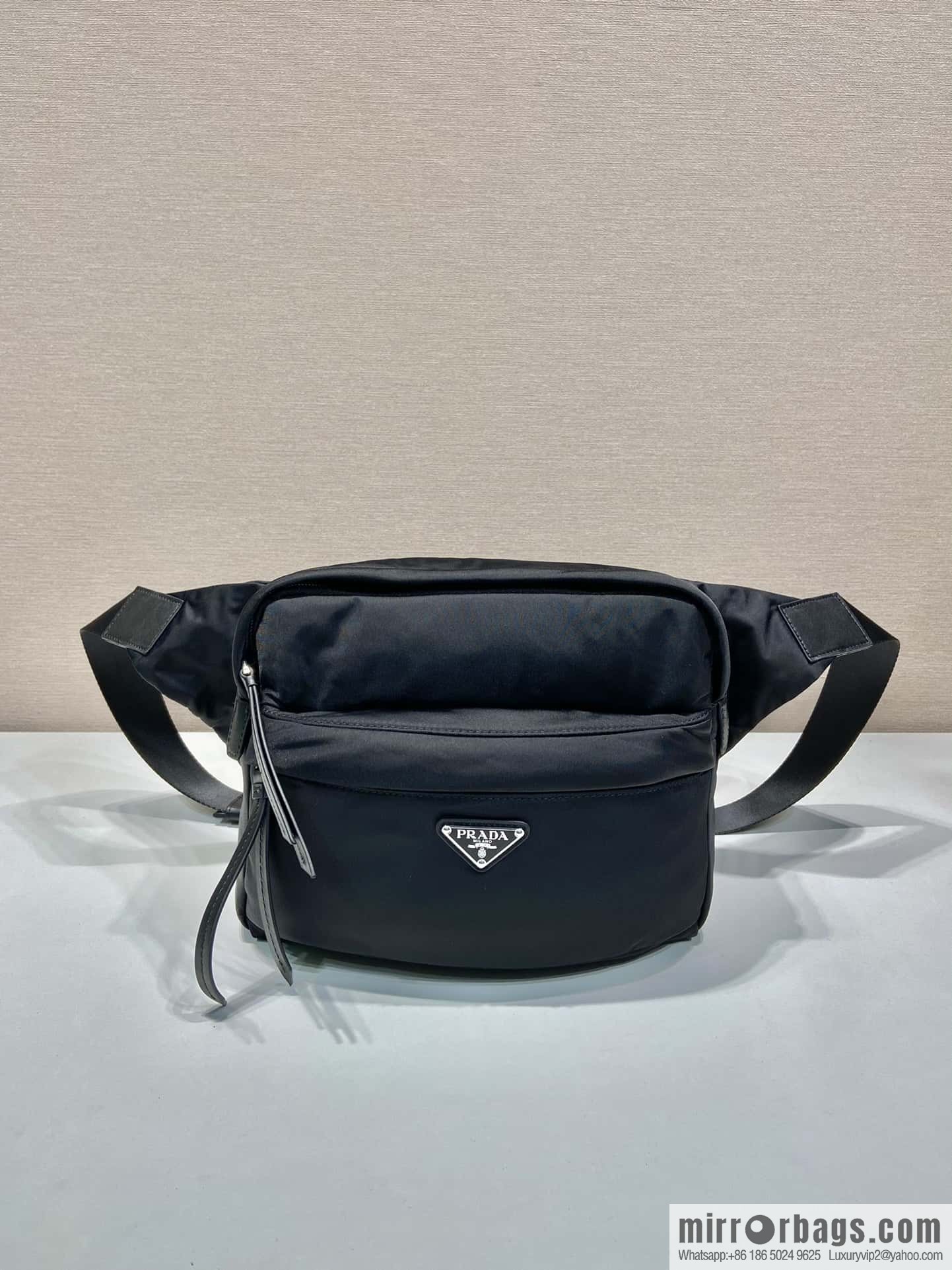 PRADA 🎉 new 🎉 2VH038B messenger bag