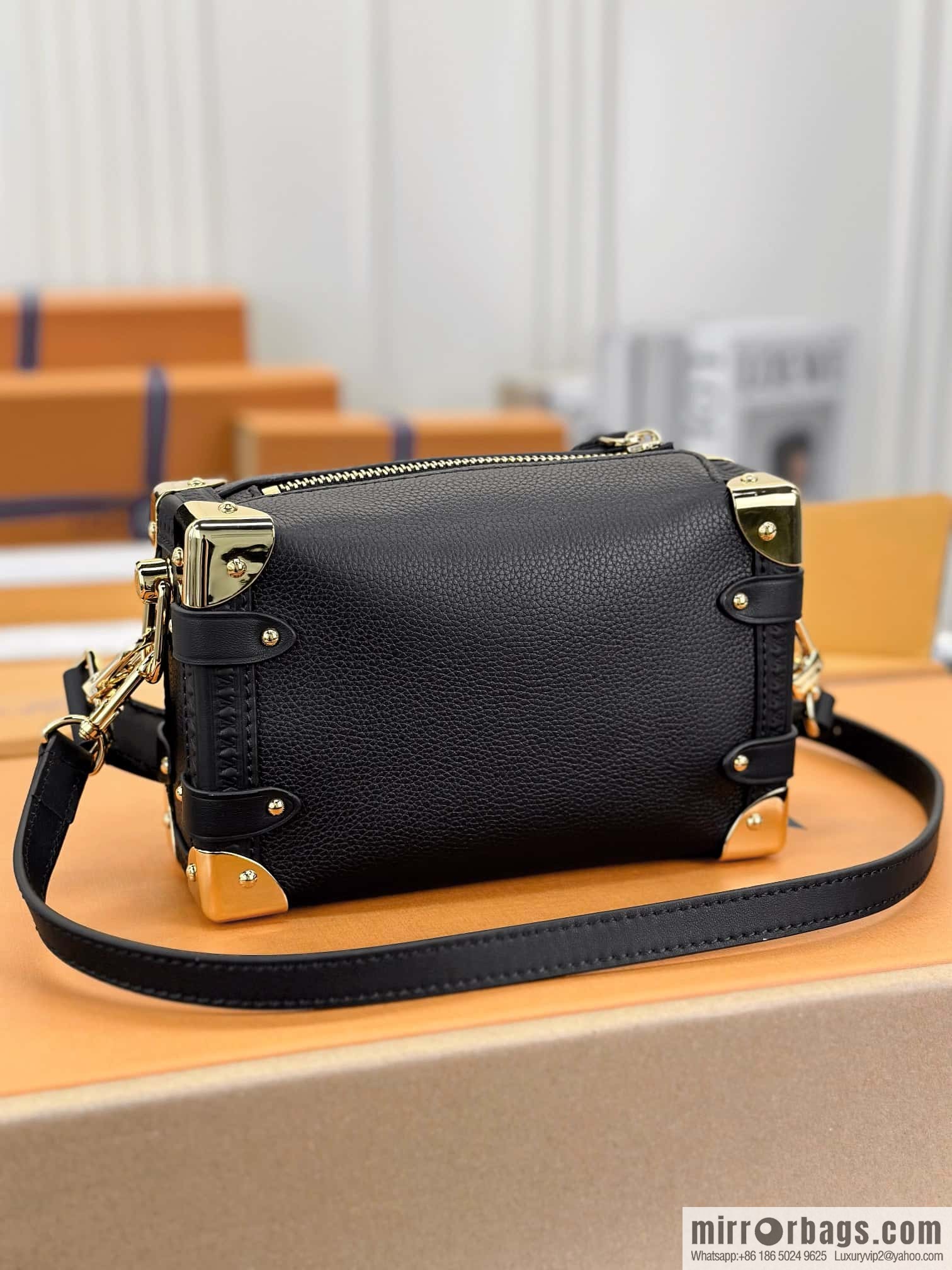 LV M23817 SIDE TRUNK small handbag