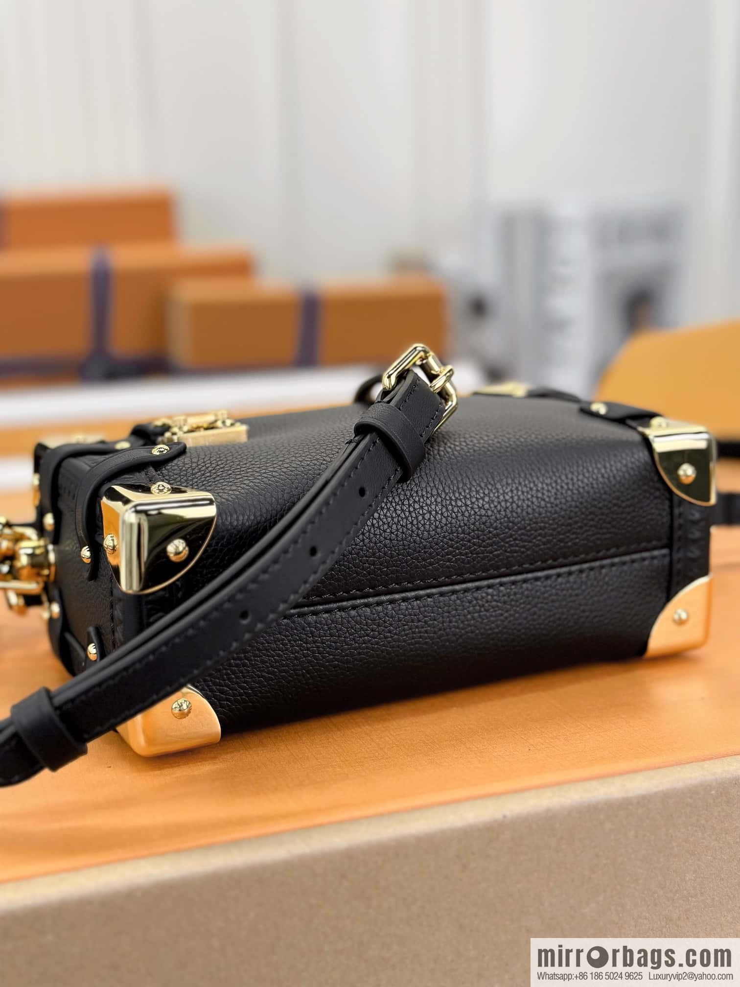 LV M23817 SIDE TRUNK small handbag
