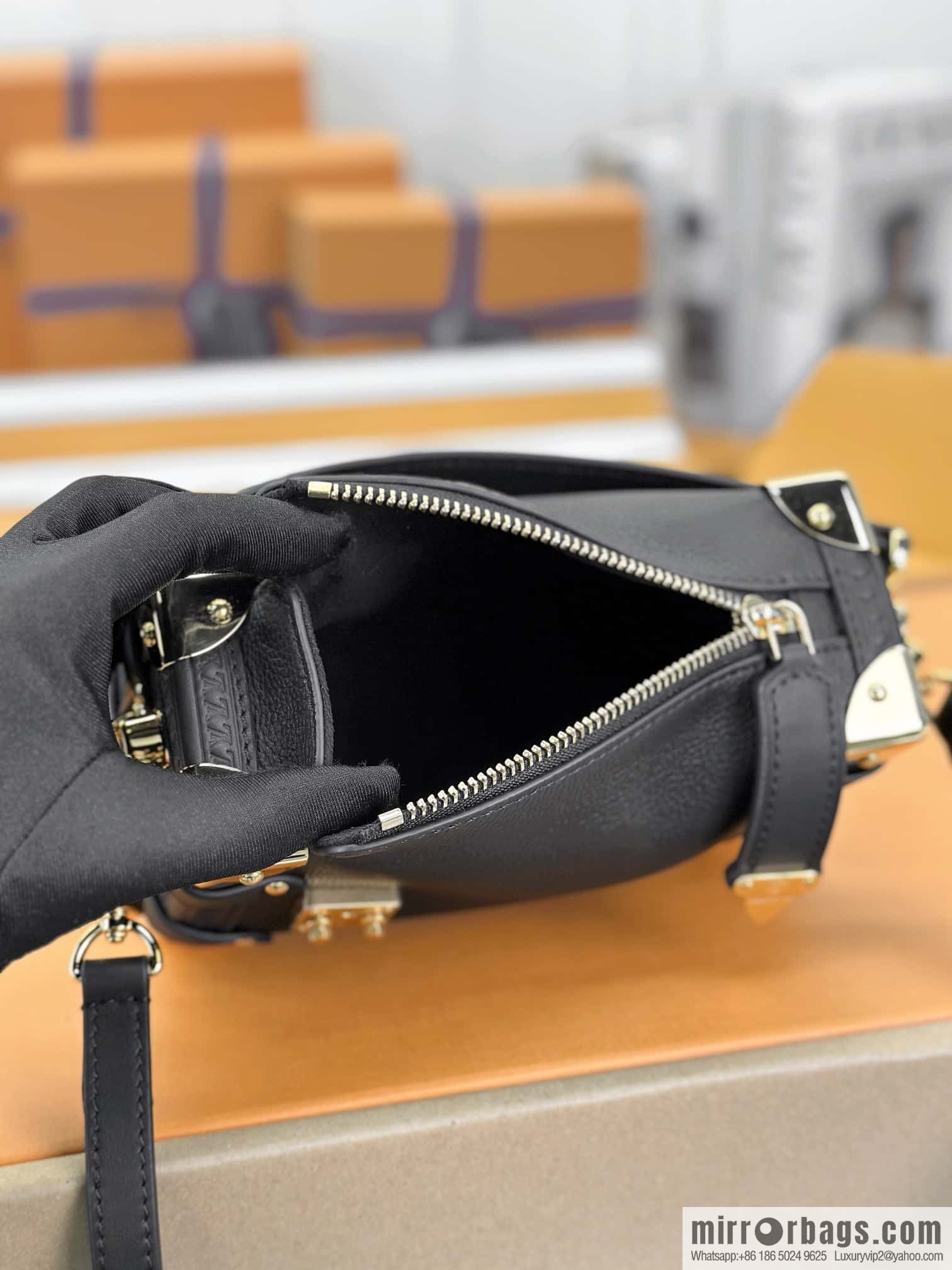 LV M23817 SIDE TRUNK small handbag