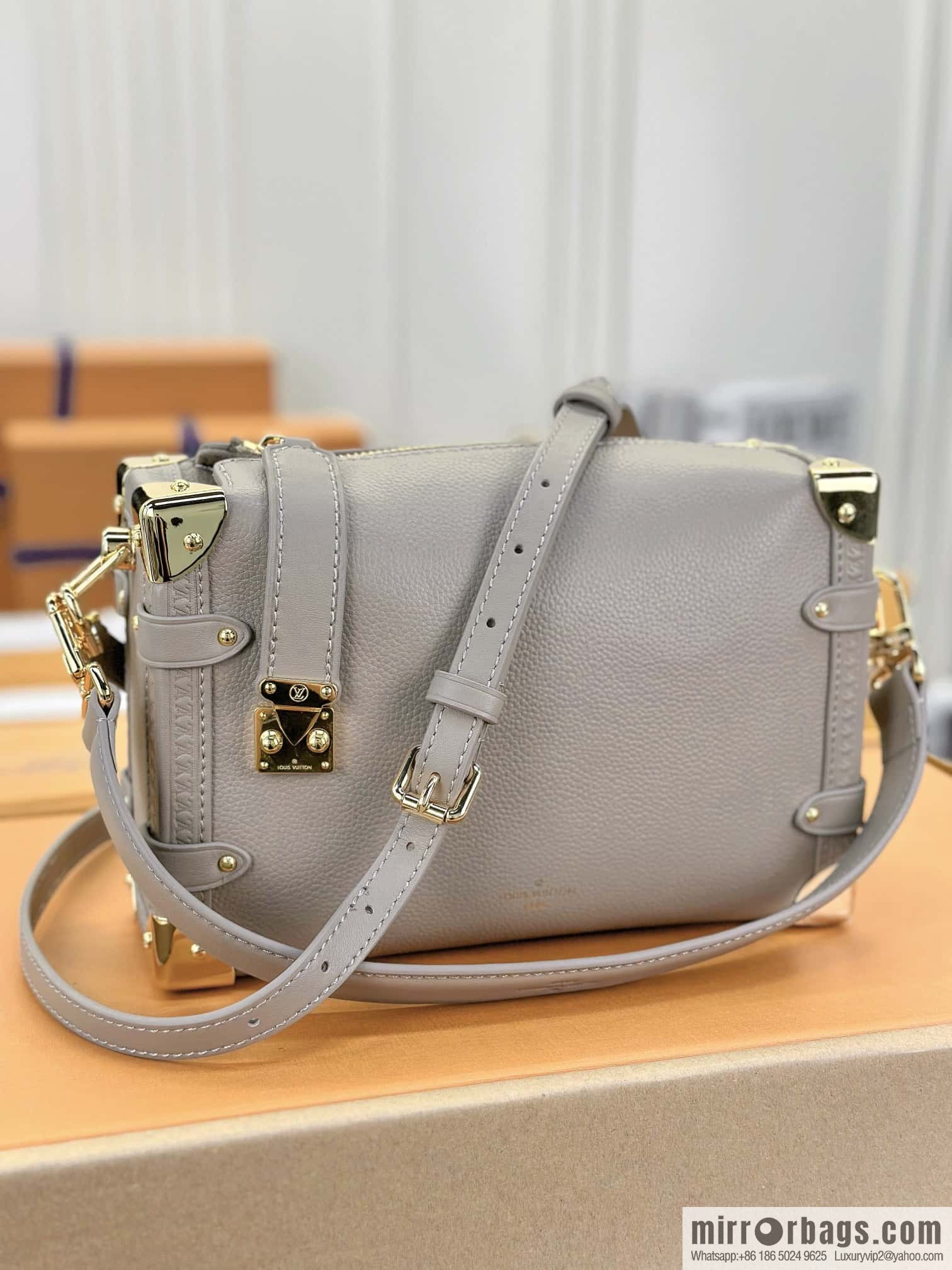 LV M25072 SIDE TRUNK M BAG