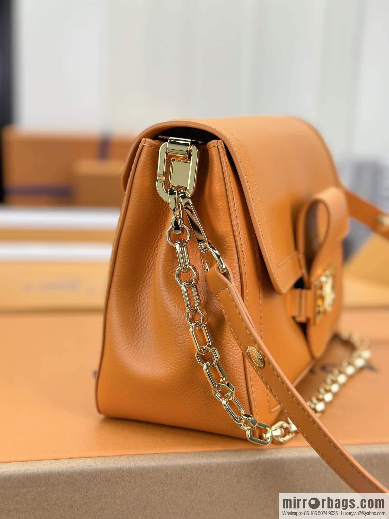 LV M25048 DAUPHINE SOFT medium handbag