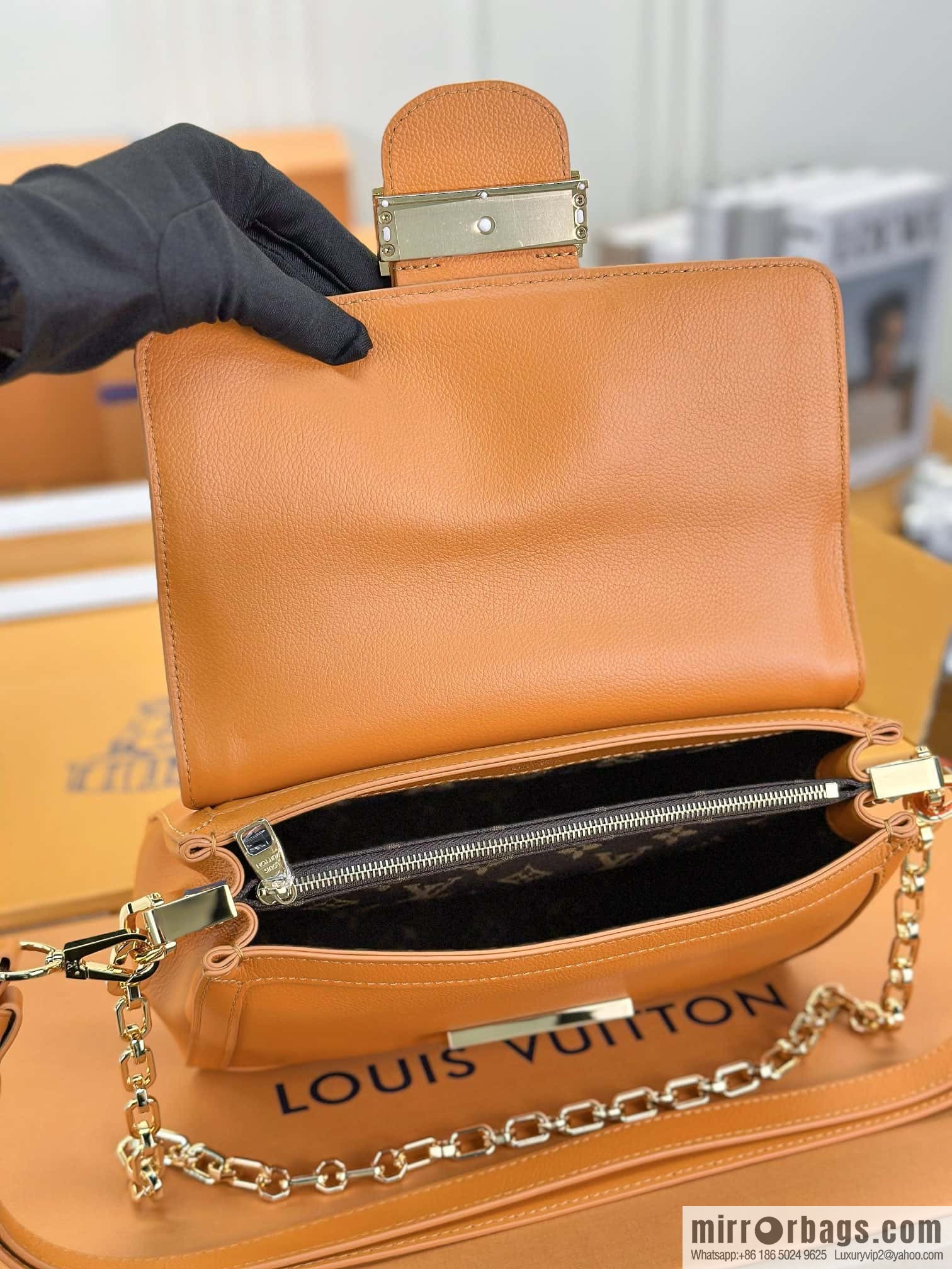 LV M25048 DAUPHINE SOFT medium handbag
