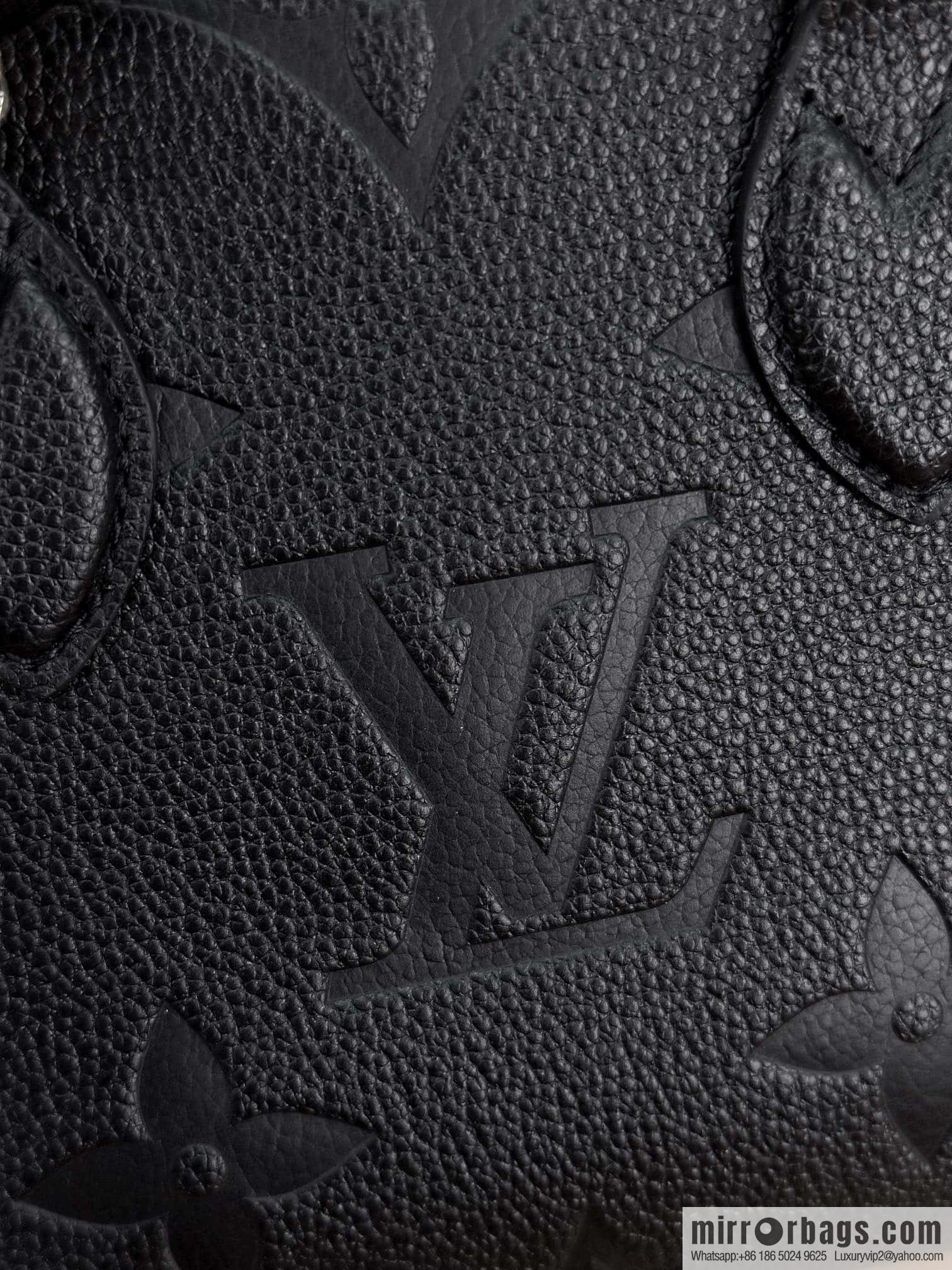LV M46993 ONTHEGO BB handbag