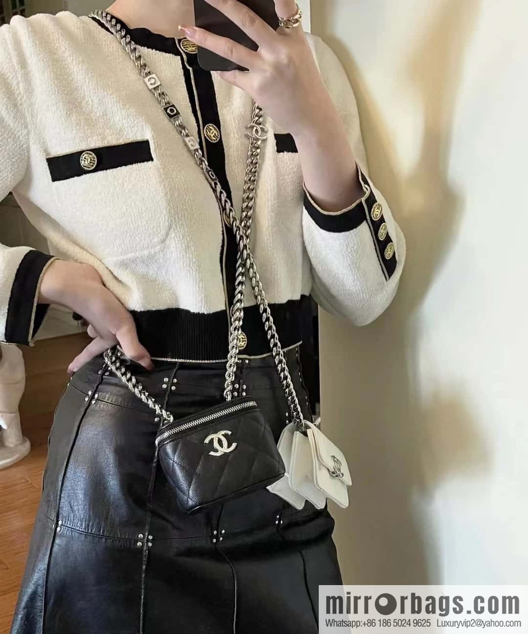 CHANEL 2022cc spring and summer series, enamel buckle lychee leather mouth red envelope AP2718