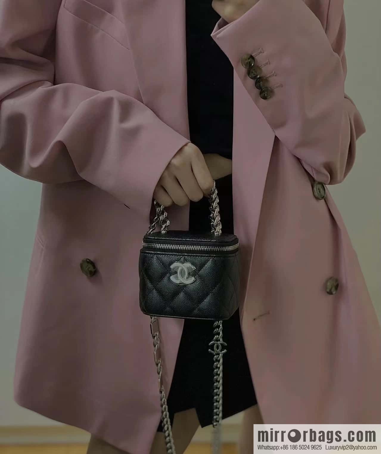 CHANEL 2022cc spring and summer series, enamel buckle lychee leather mouth red envelope AP2718