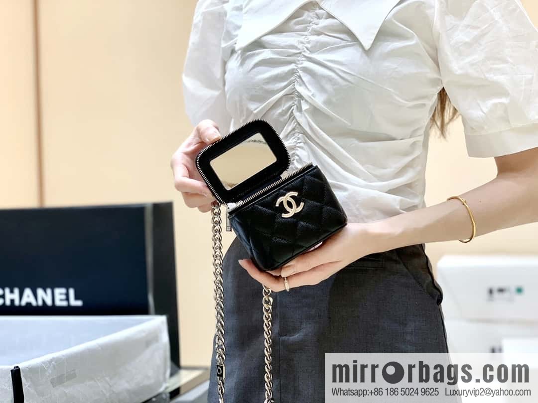 CHANEL 2022cc spring and summer series, enamel buckle lychee leather mouth red envelope AP2718