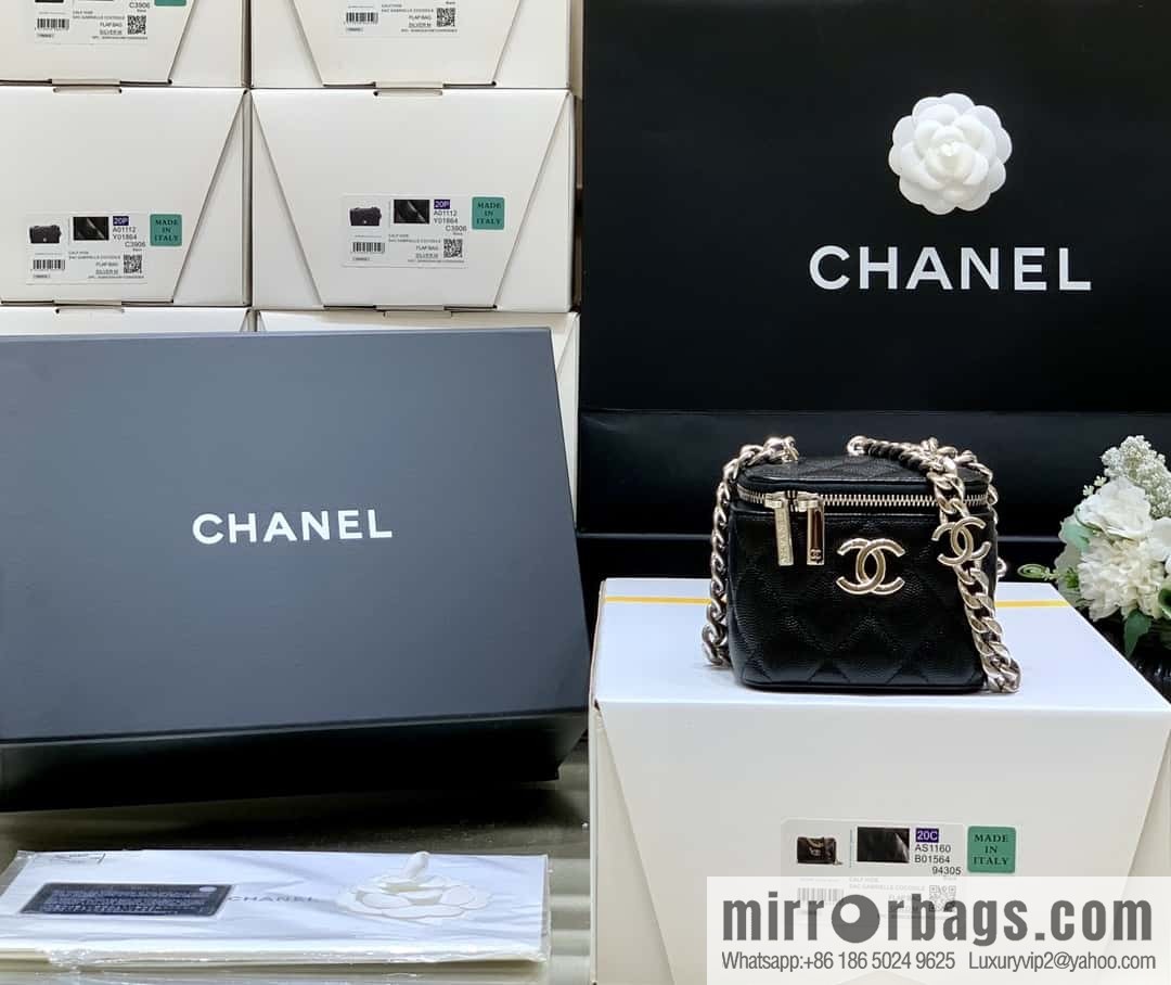 CHANEL 2022cc spring and summer series, enamel buckle lychee leather mouth red envelope AP2718