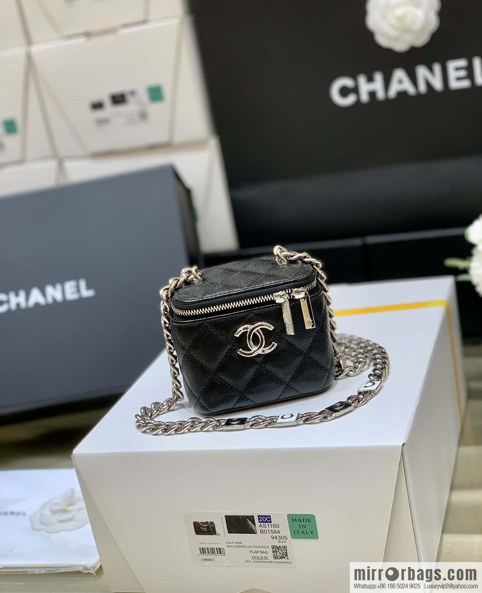 CHANEL 2022cc spring and summer series, enamel buckle lychee leather mouth red envelope AP2718