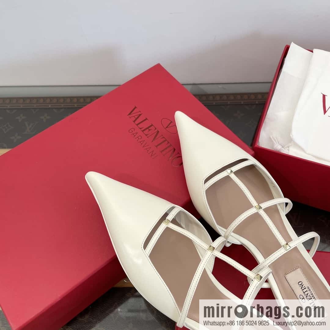 𝐕𝐚𝐥𝐞𝐧𝐭𝐢𝐧𝐨 Warren Newest pointy straps, kitten heels, muller sandals, slippers