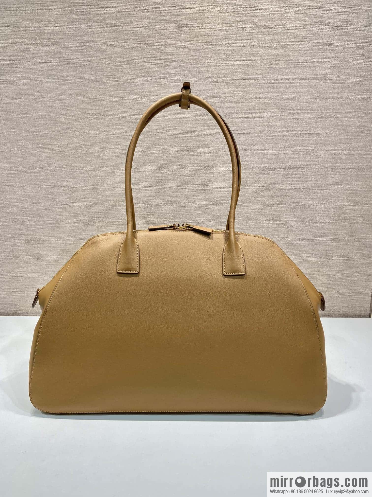 PRADA 🎉 new 🎉 1BG506 brown