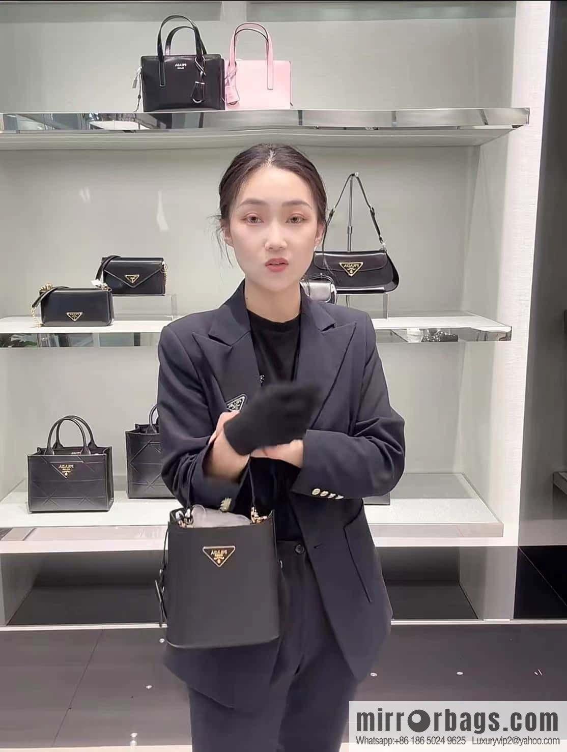 PRADA 🔆 exclusive debut 🔆 1BA217 mini new color