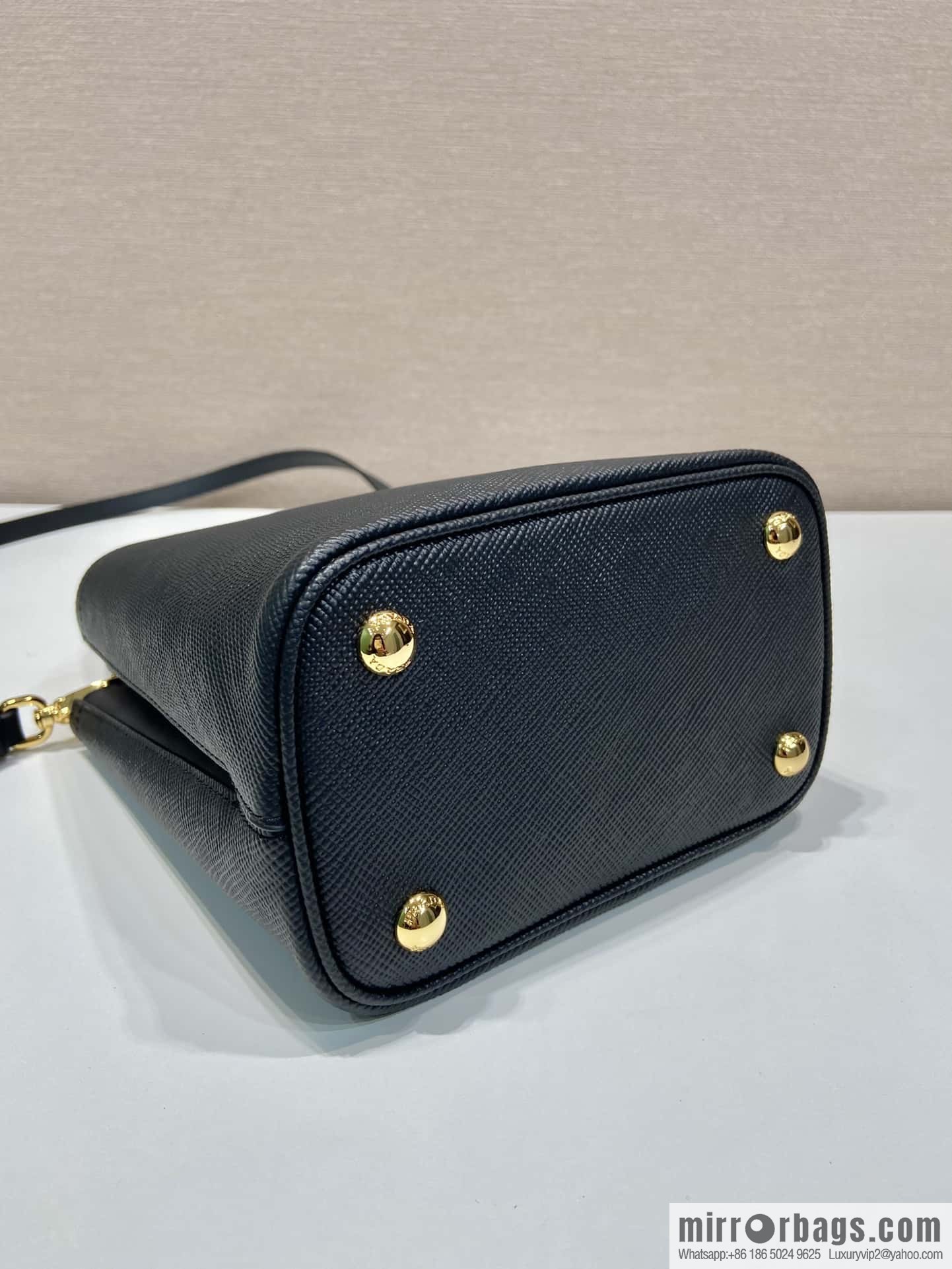 PRADA 🔆 exclusive debut 🔆 1BA217 mini new color