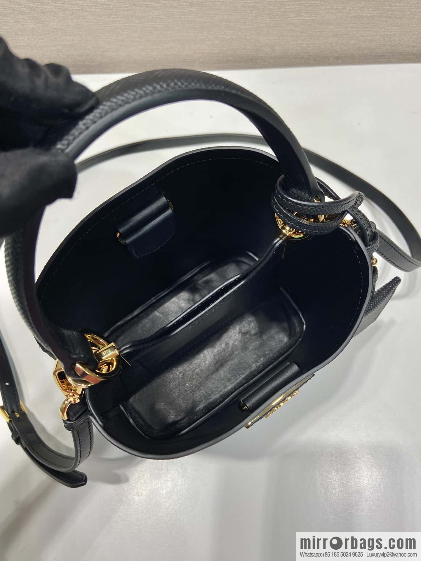 PRADA 🔆 exclusive debut 🔆 1BA217 mini new color