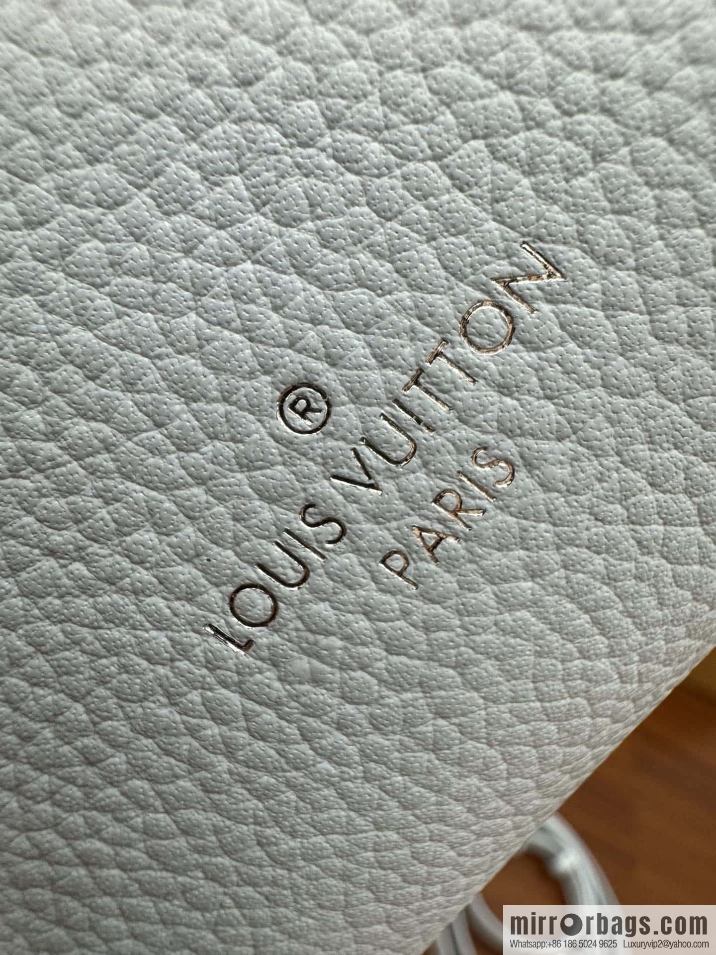 LV M25067 Side Trunk PM