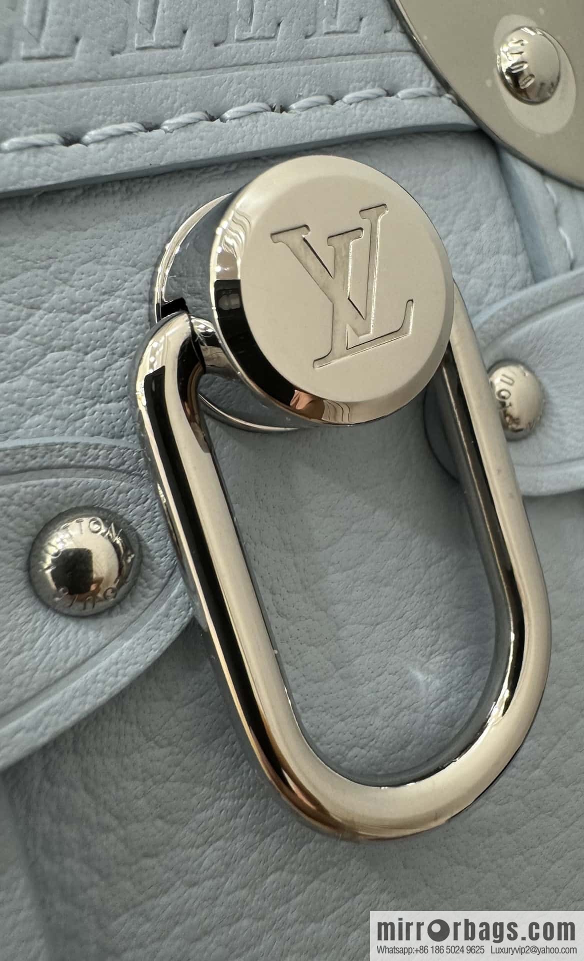 LV M25067 Side Trunk PM