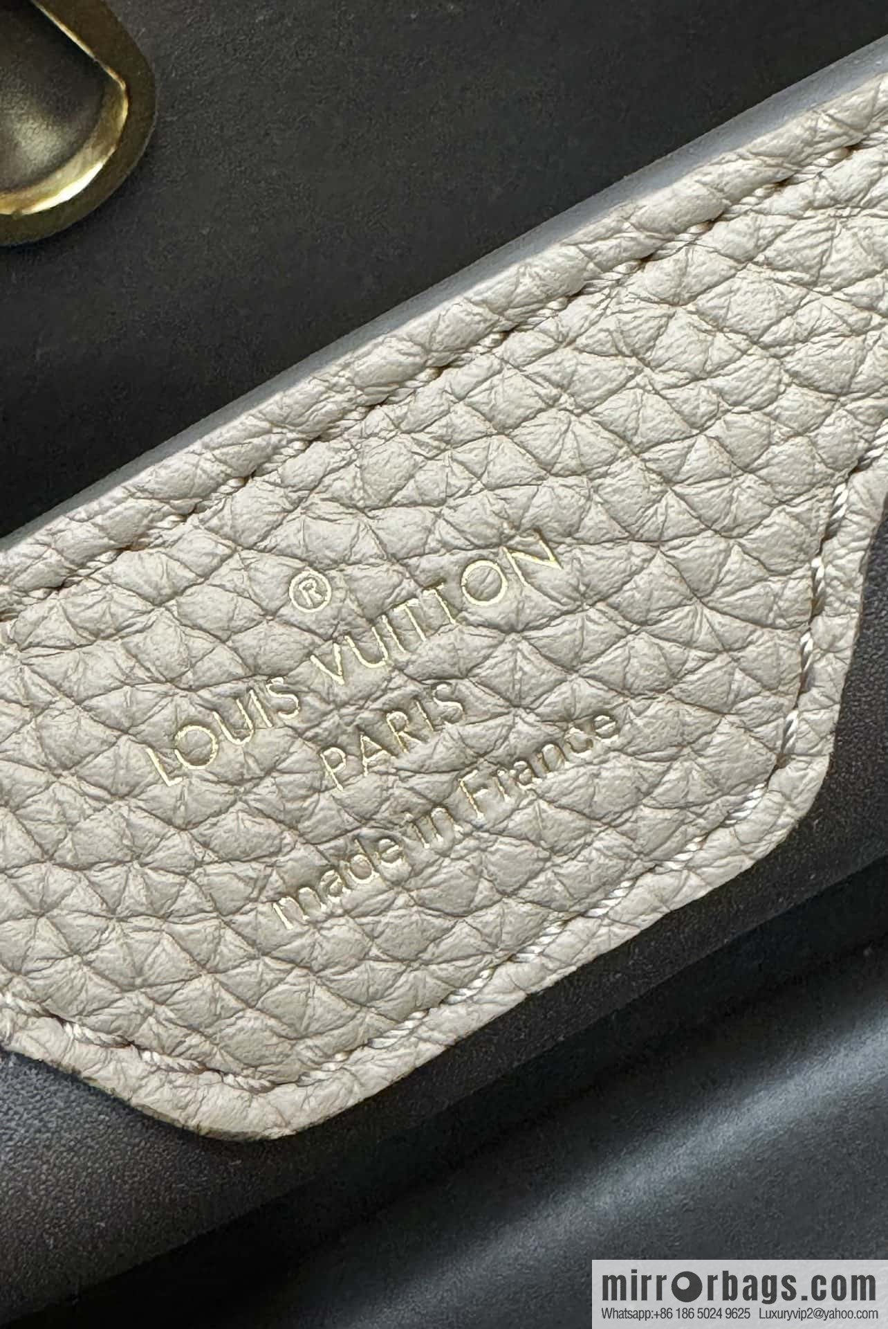LV M42253 Capucines medium handbag
