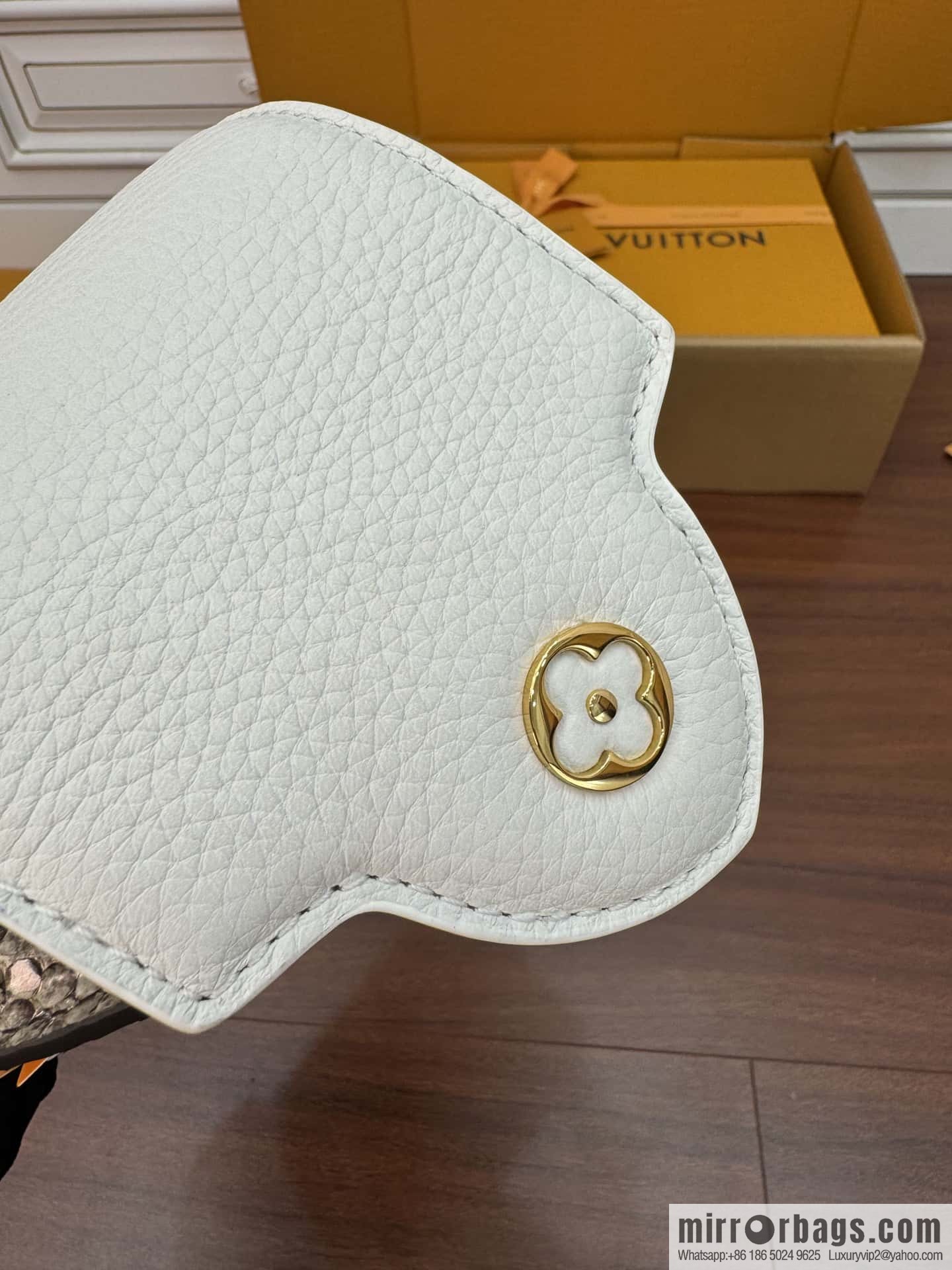LV N98477 Capucines mini handbag