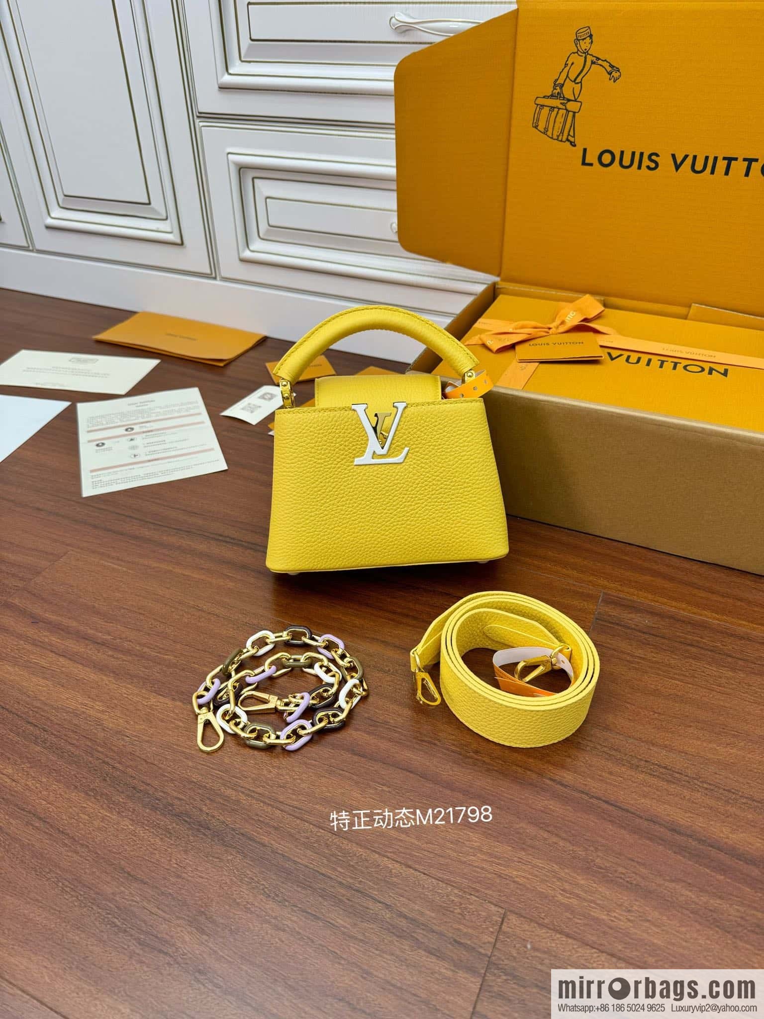 LV M21798 Capucines Mini Bag