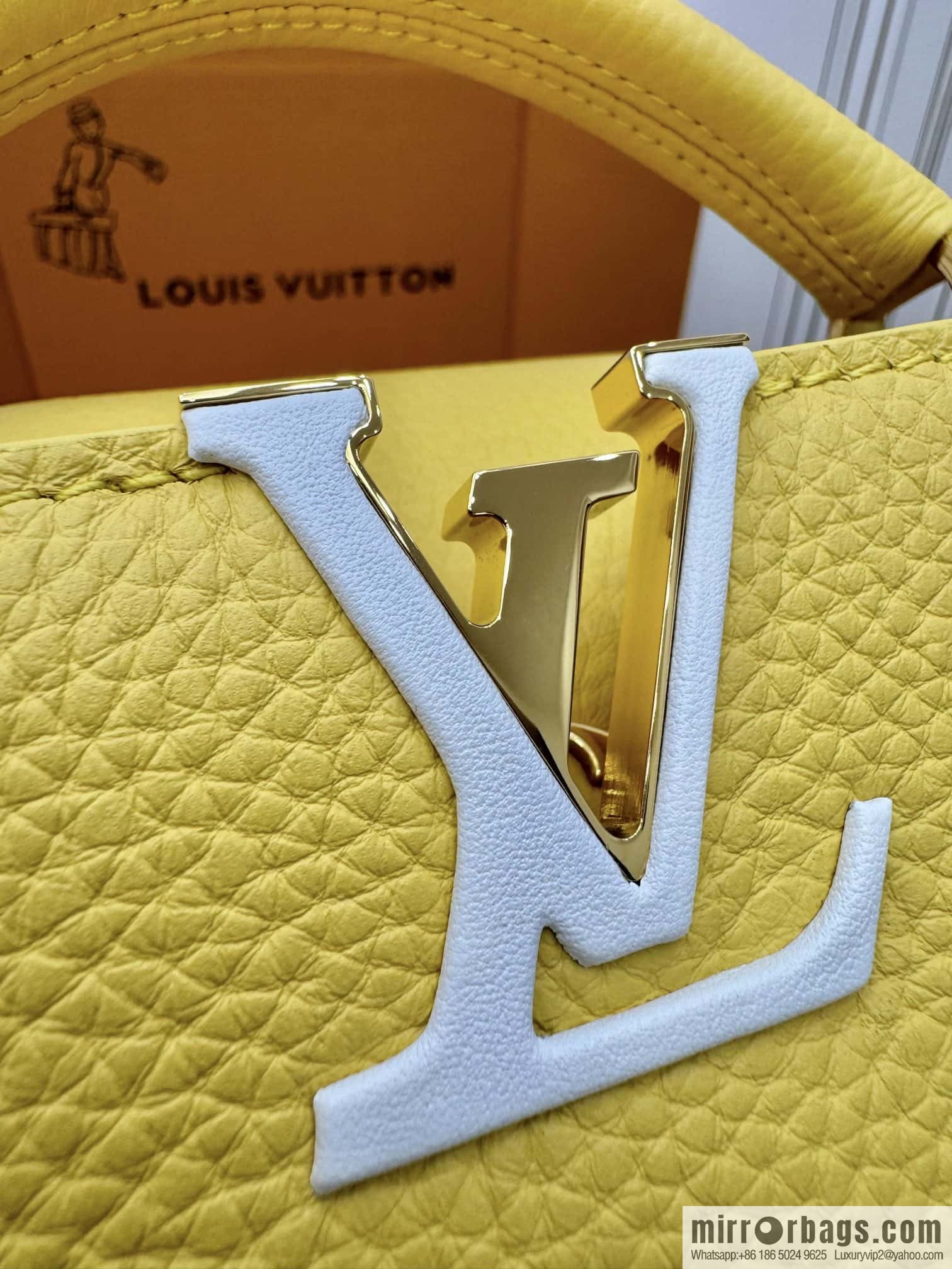 LV M21798 Capucines Mini Bag
