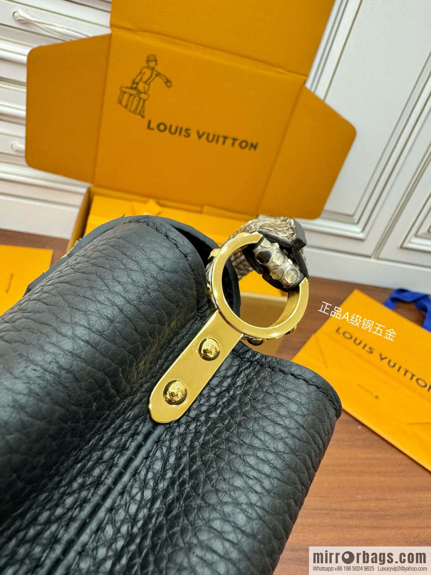 LV N95509 CAPUCINES mini handbag