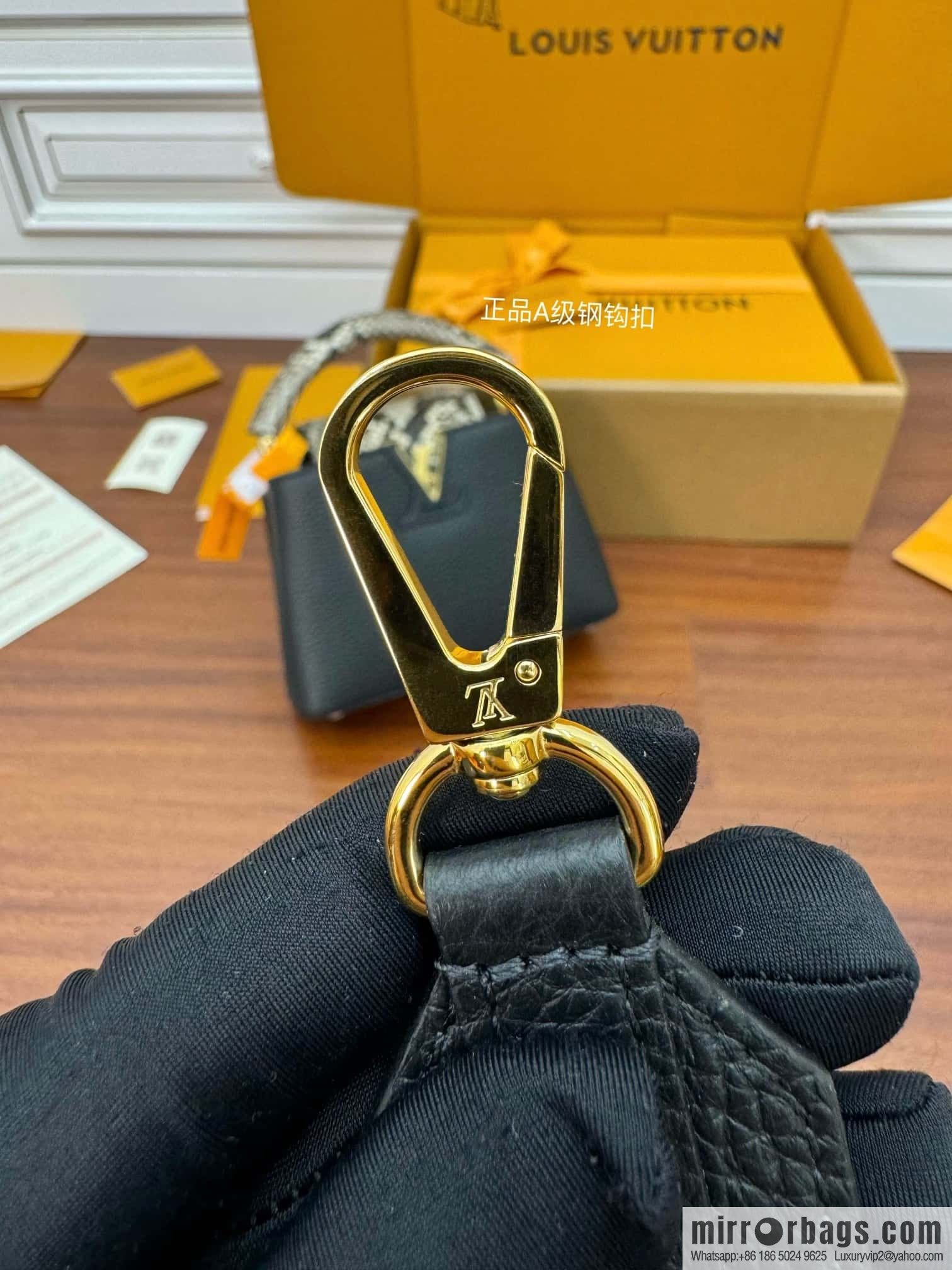 LV N95509 CAPUCINES mini handbag