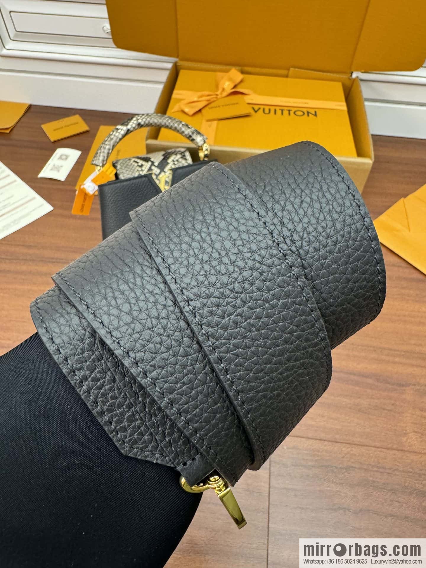 LV N95509 CAPUCINES mini handbag