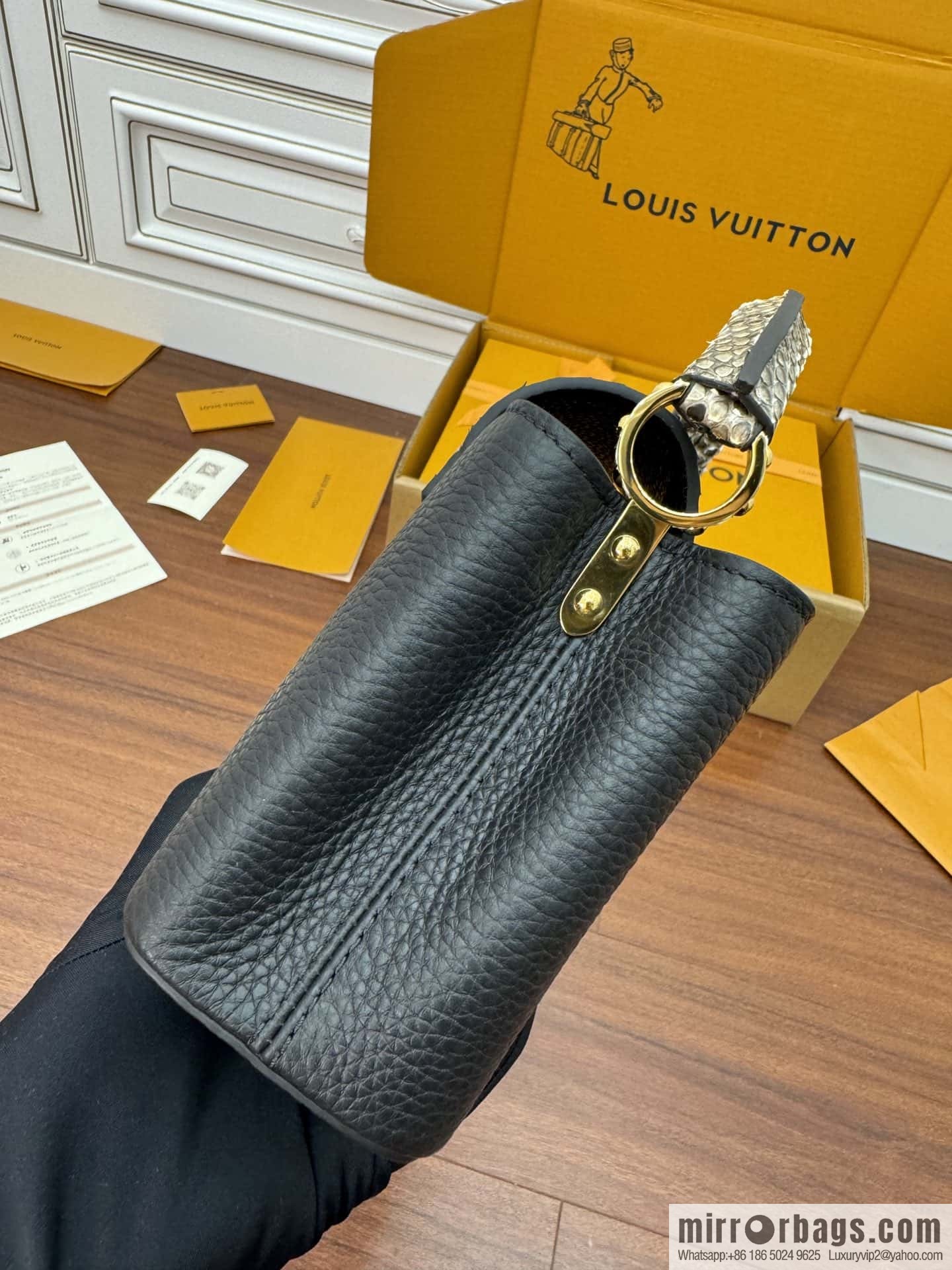 LV N95509 CAPUCINES mini handbag