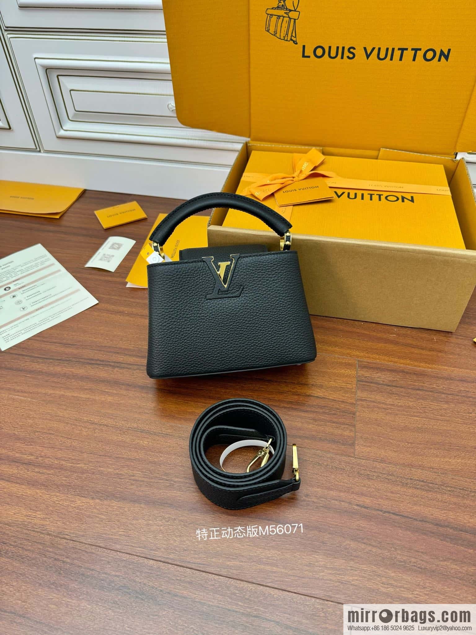 LV M56071 Capucines mini handbag