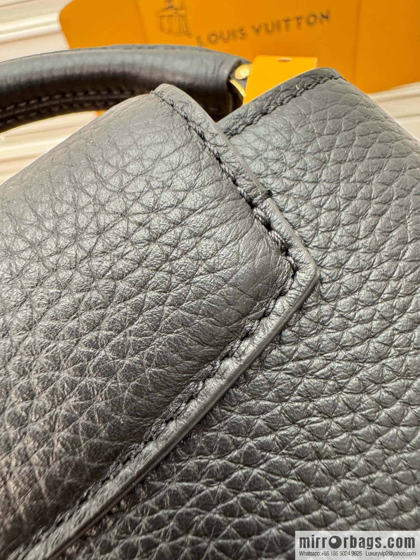 LV M56071 Capucines mini handbag