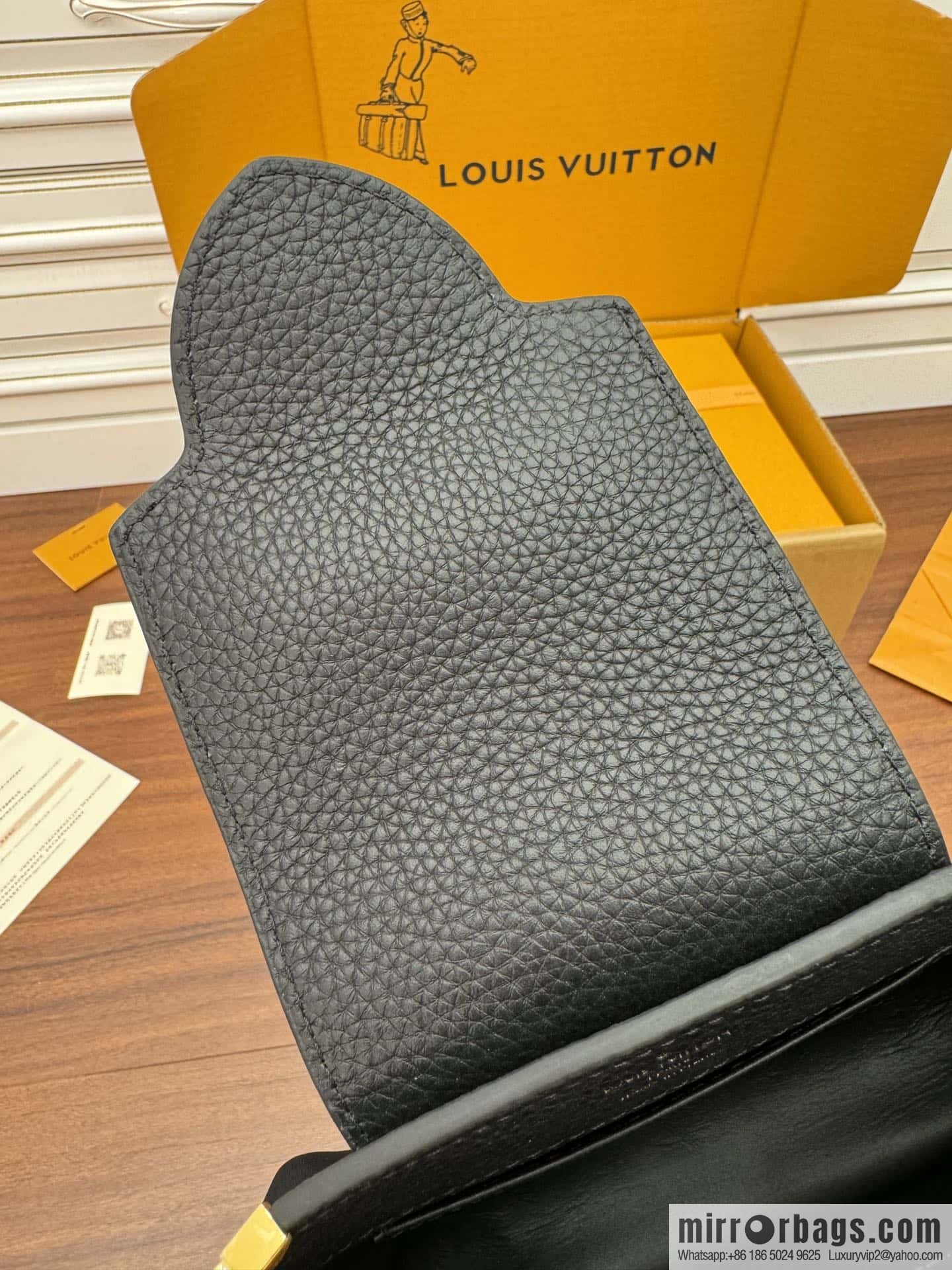 LV M56669 Capucines mini handbag