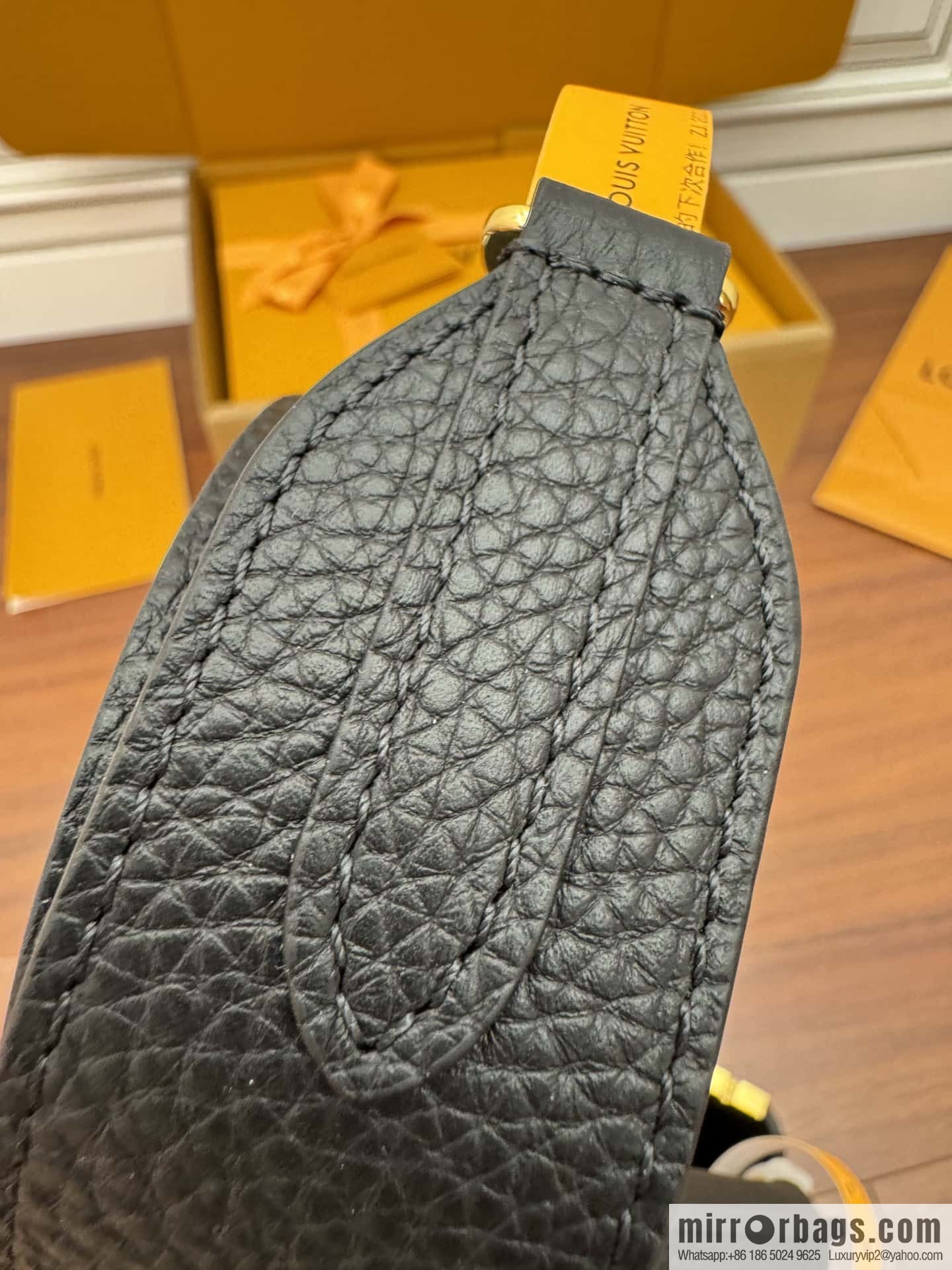 LV M56669 Capucines mini handbag