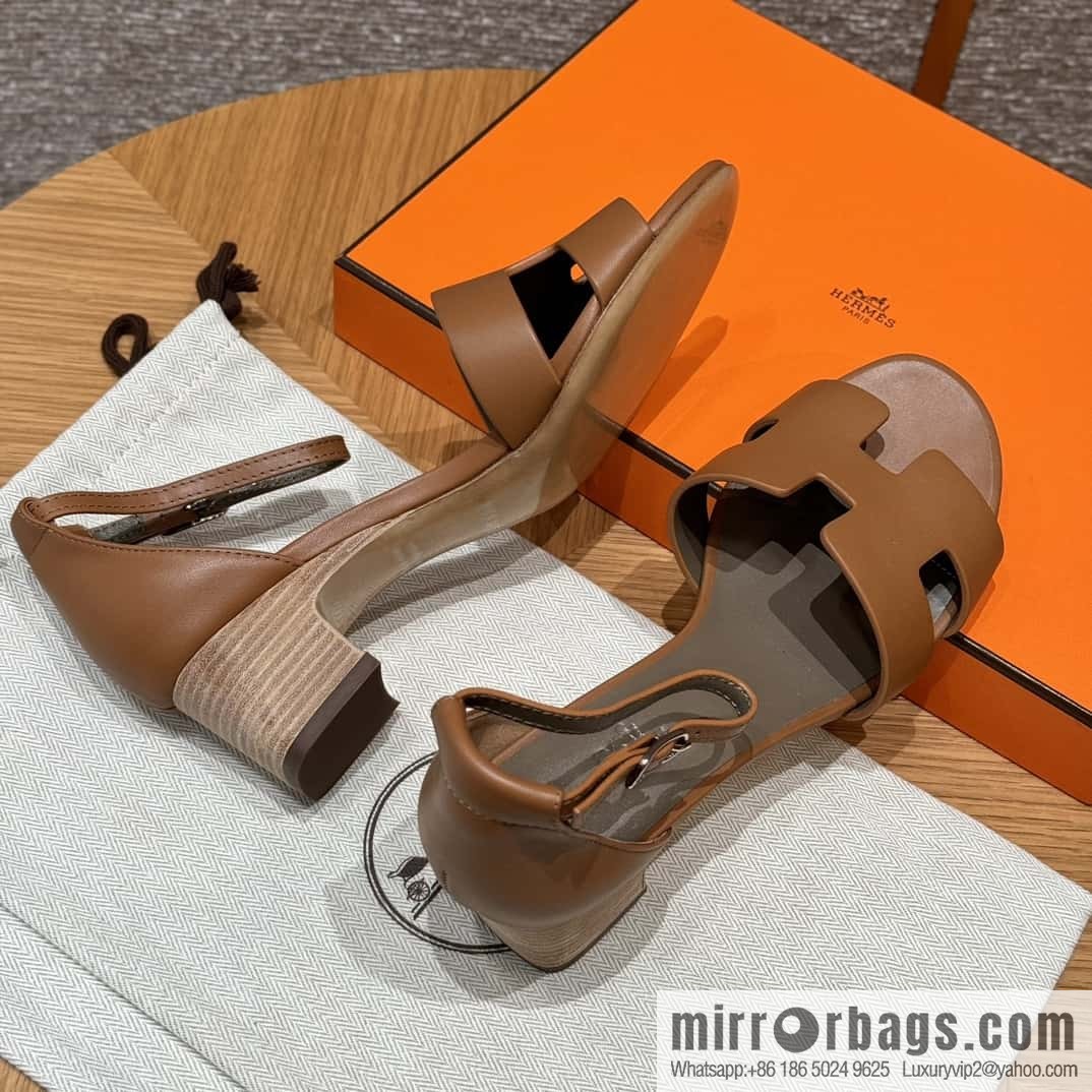 Hermès 189 strap-on sandals/Encens 50