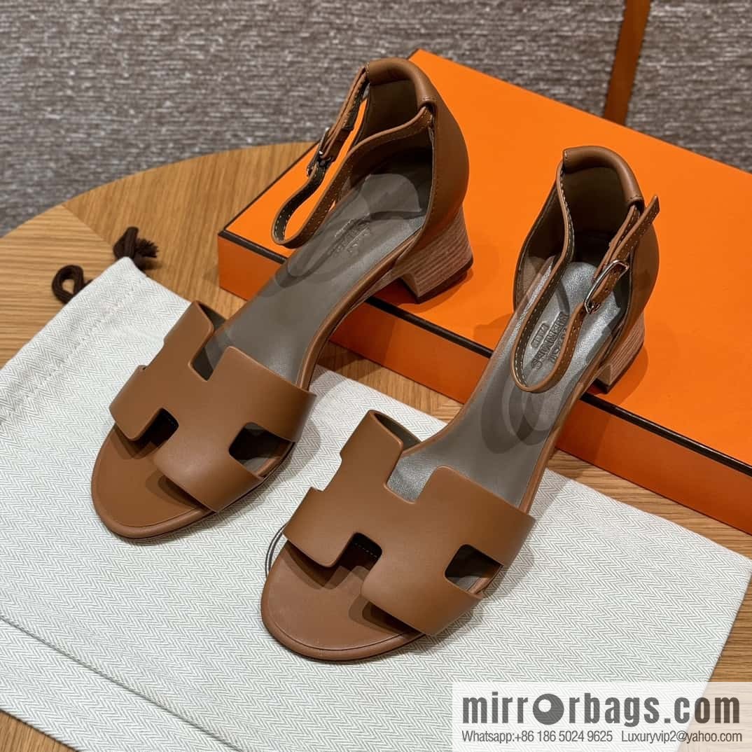 Hermès 189 strap-on sandals/Encens 50