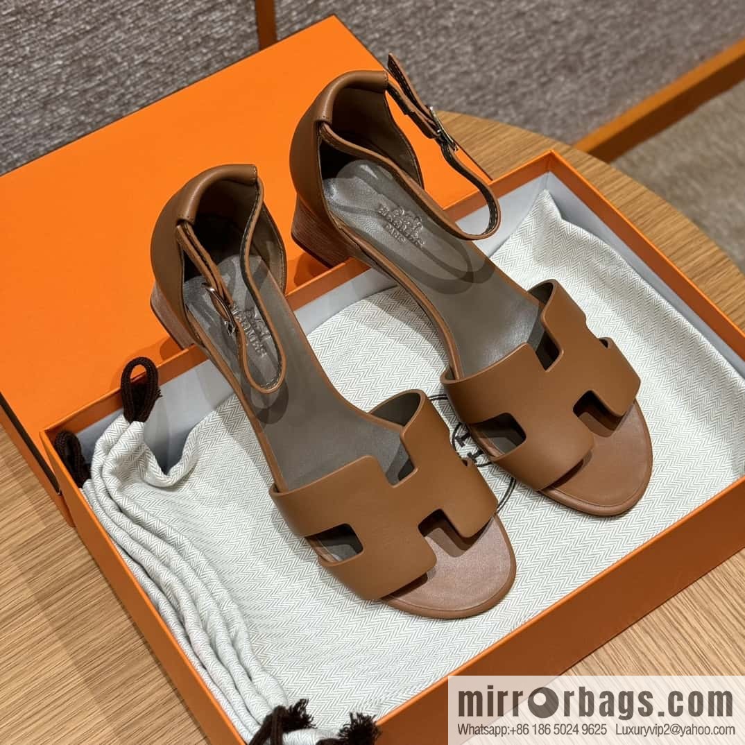 Hermès 189 strap-on sandals/Encens 50