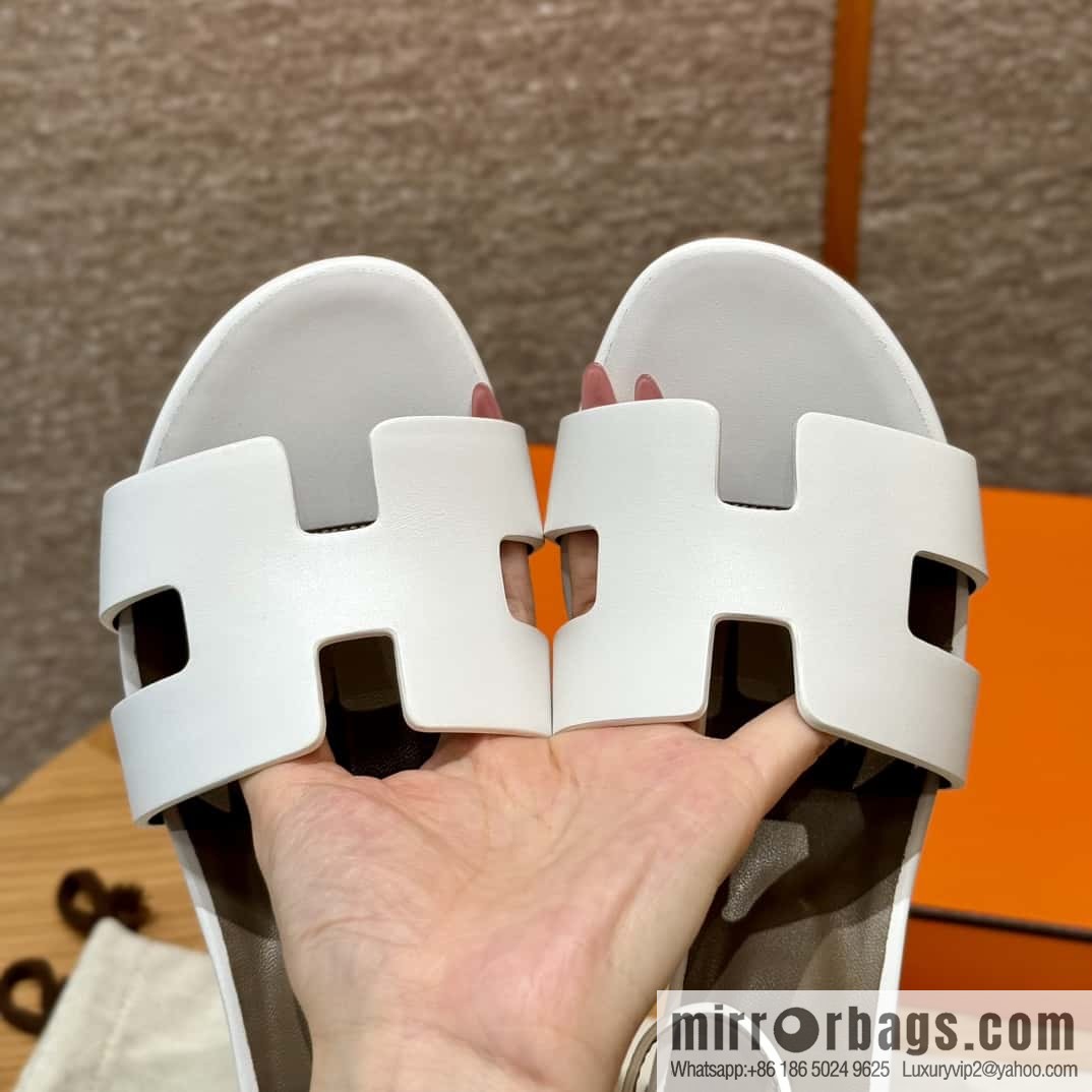 Hermès 189 strap-on sandals/Encens 50 white/01Blanc