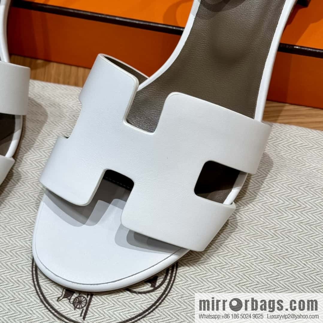 Hermès 189 strap-on sandals/Encens 50 white/01Blanc