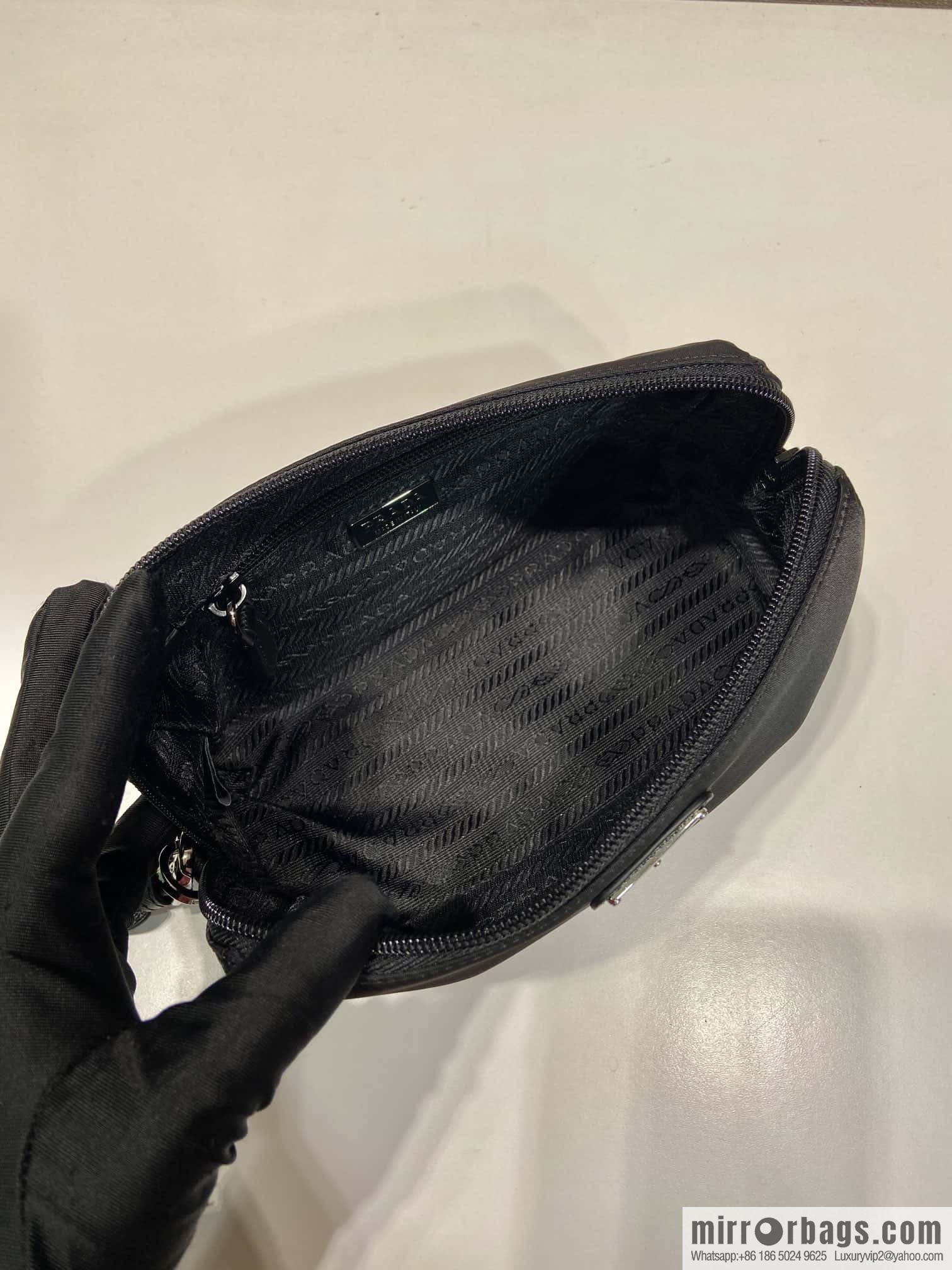 PRADA 🎉 new handbag 🎉 1NS693 Platinum hardware