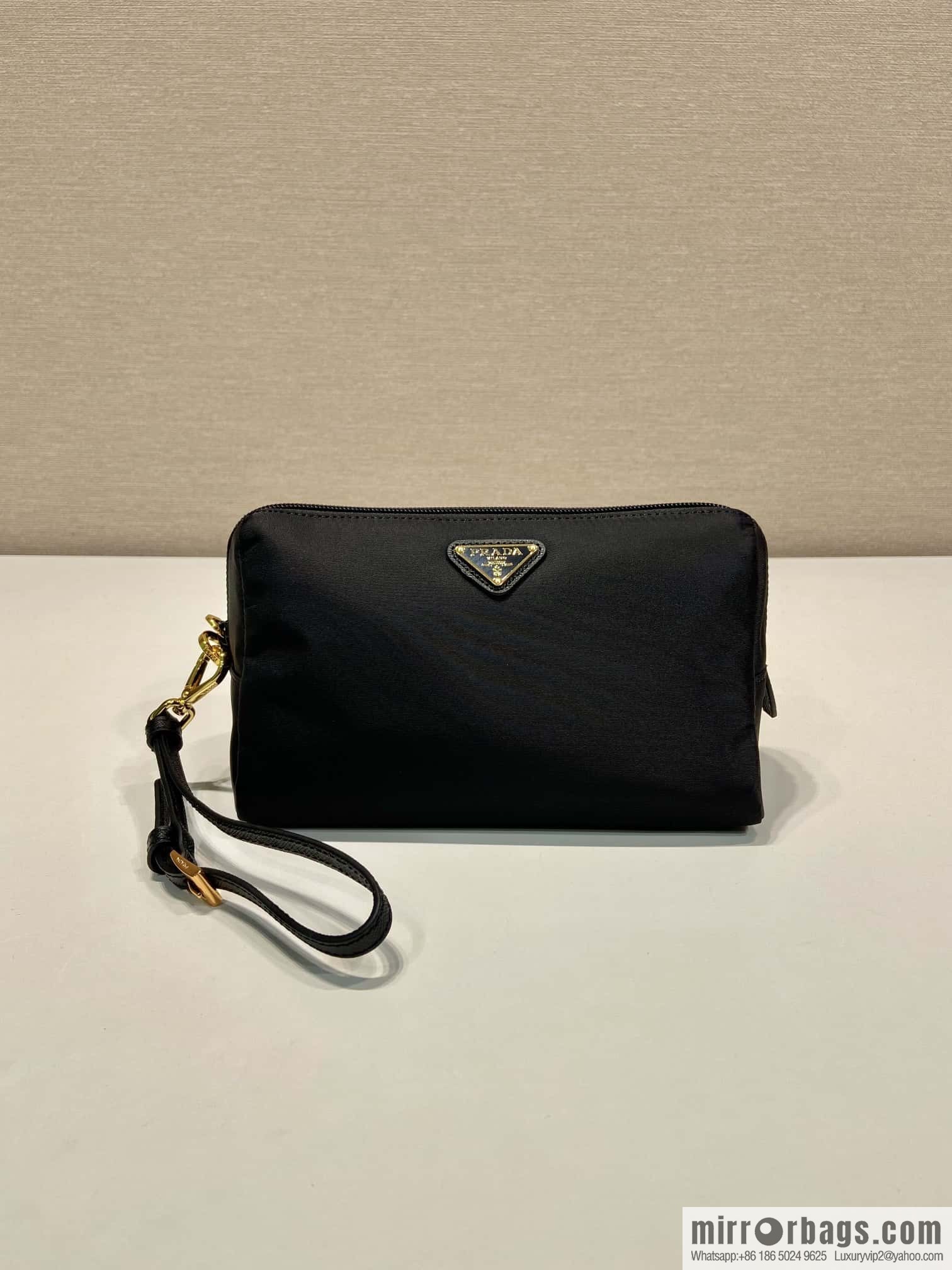 PRADA 🎉 new handbag 🎉 1NS693 Platinum hardware