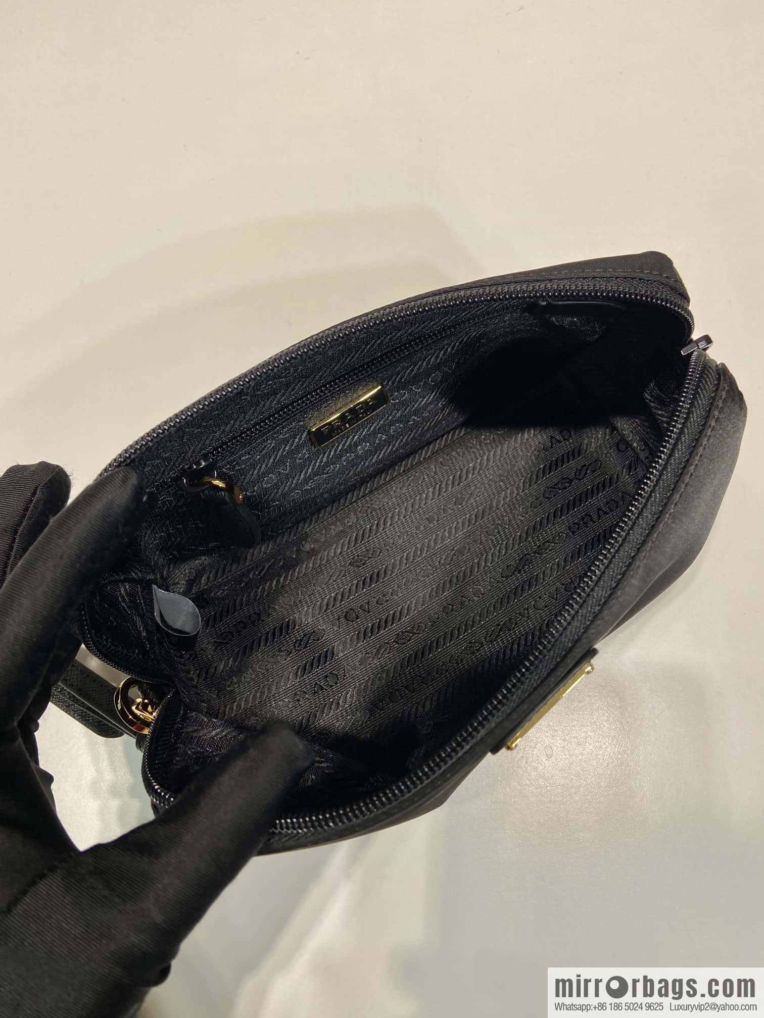 PRADA 🎉 new handbag 🎉 1NS693 Platinum hardware