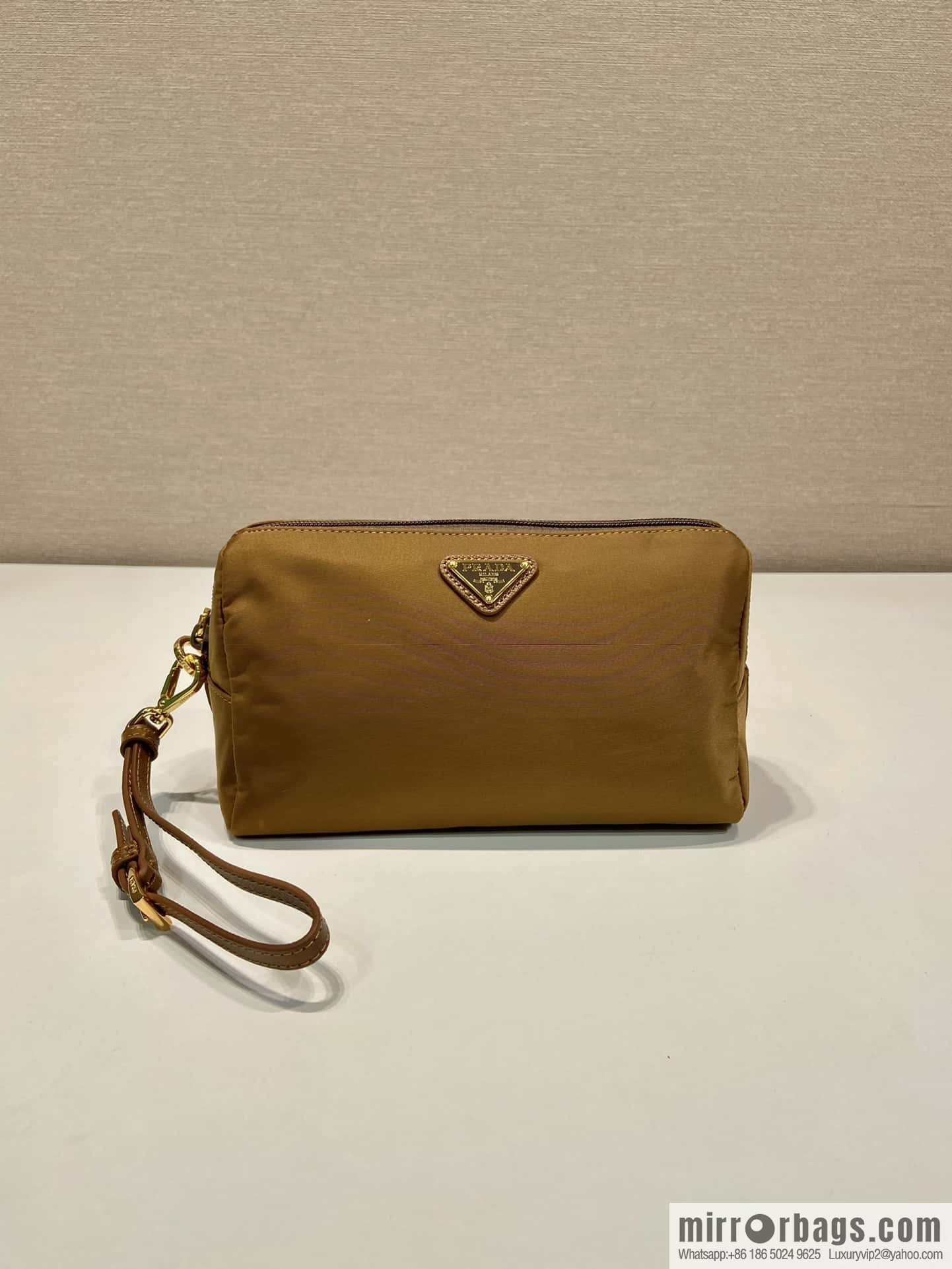 PRADA 🎉 new handbag 🎉 1NS693 new color