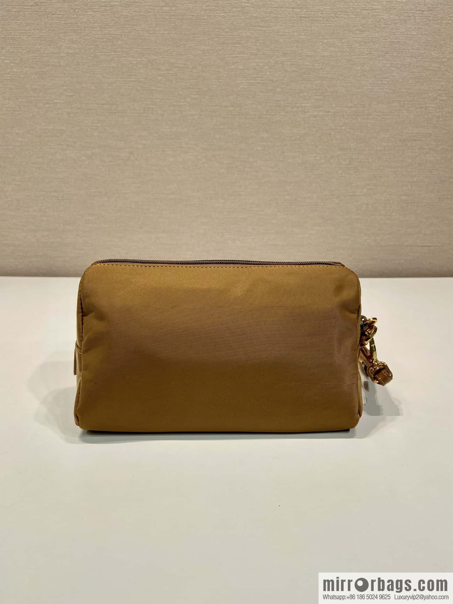 PRADA 🎉 new handbag 🎉 1NS693 new color