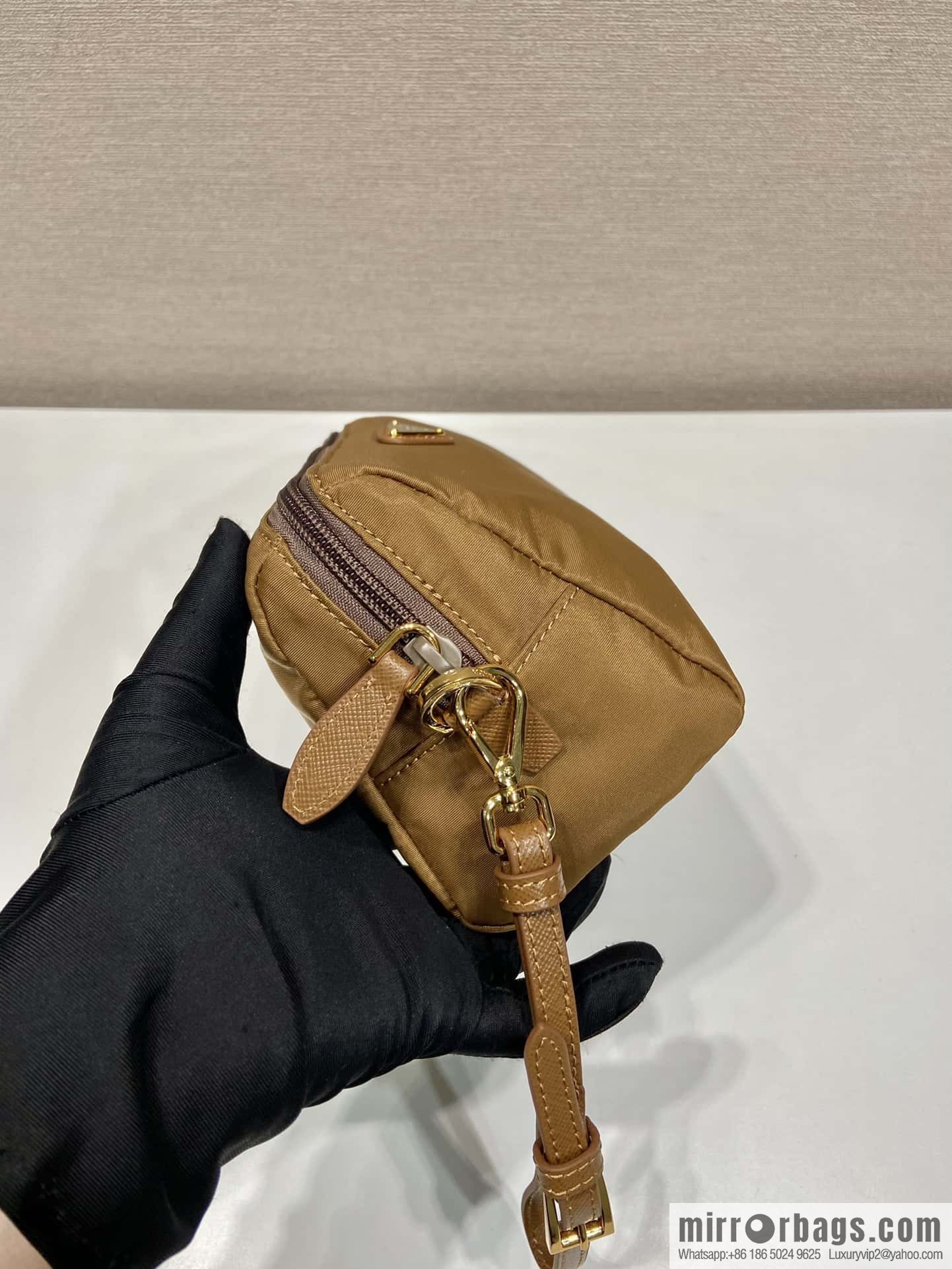PRADA 🎉 new handbag 🎉 1NS693 new color