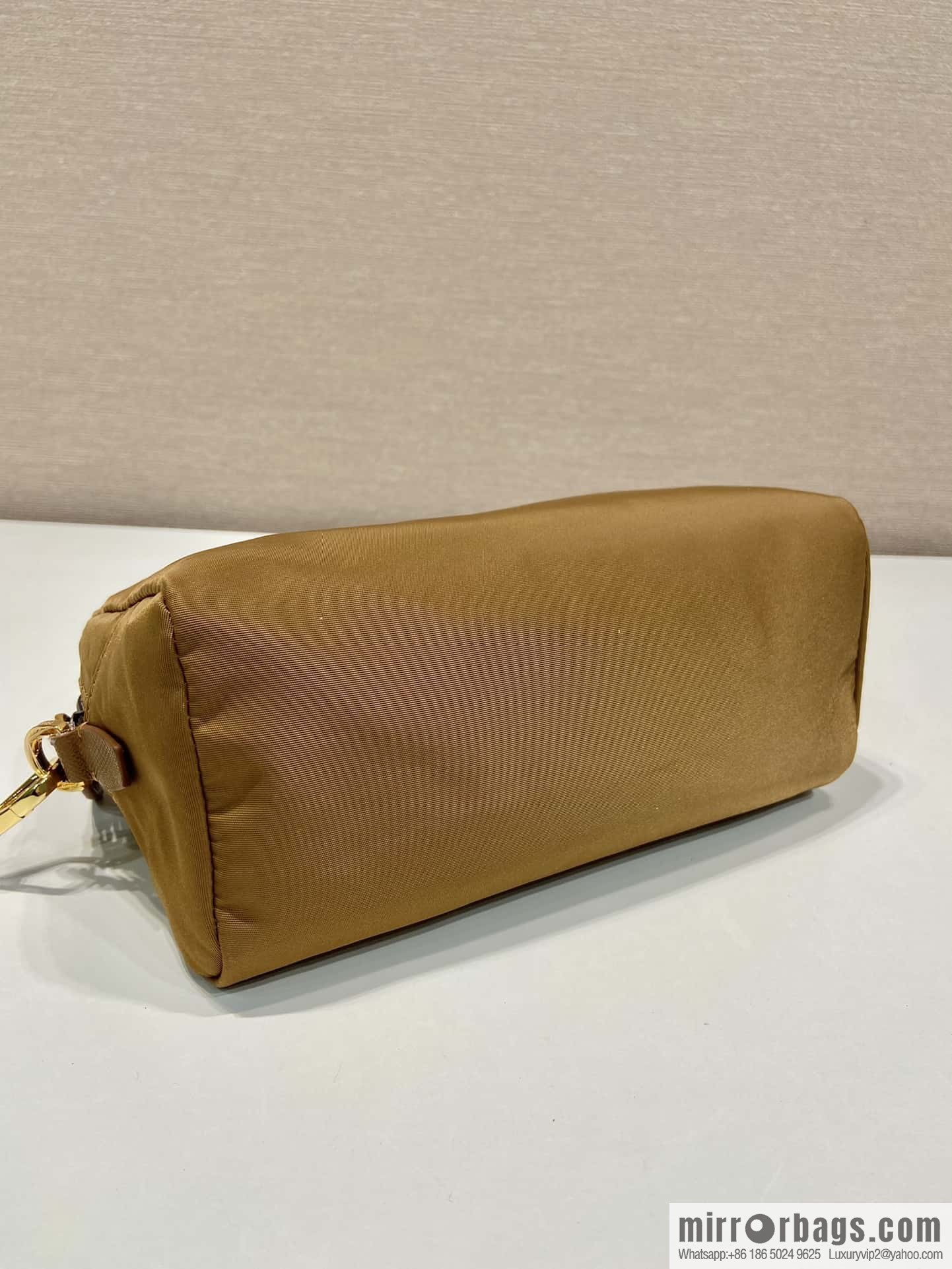 PRADA 🎉 new handbag 🎉 1NS693 new color