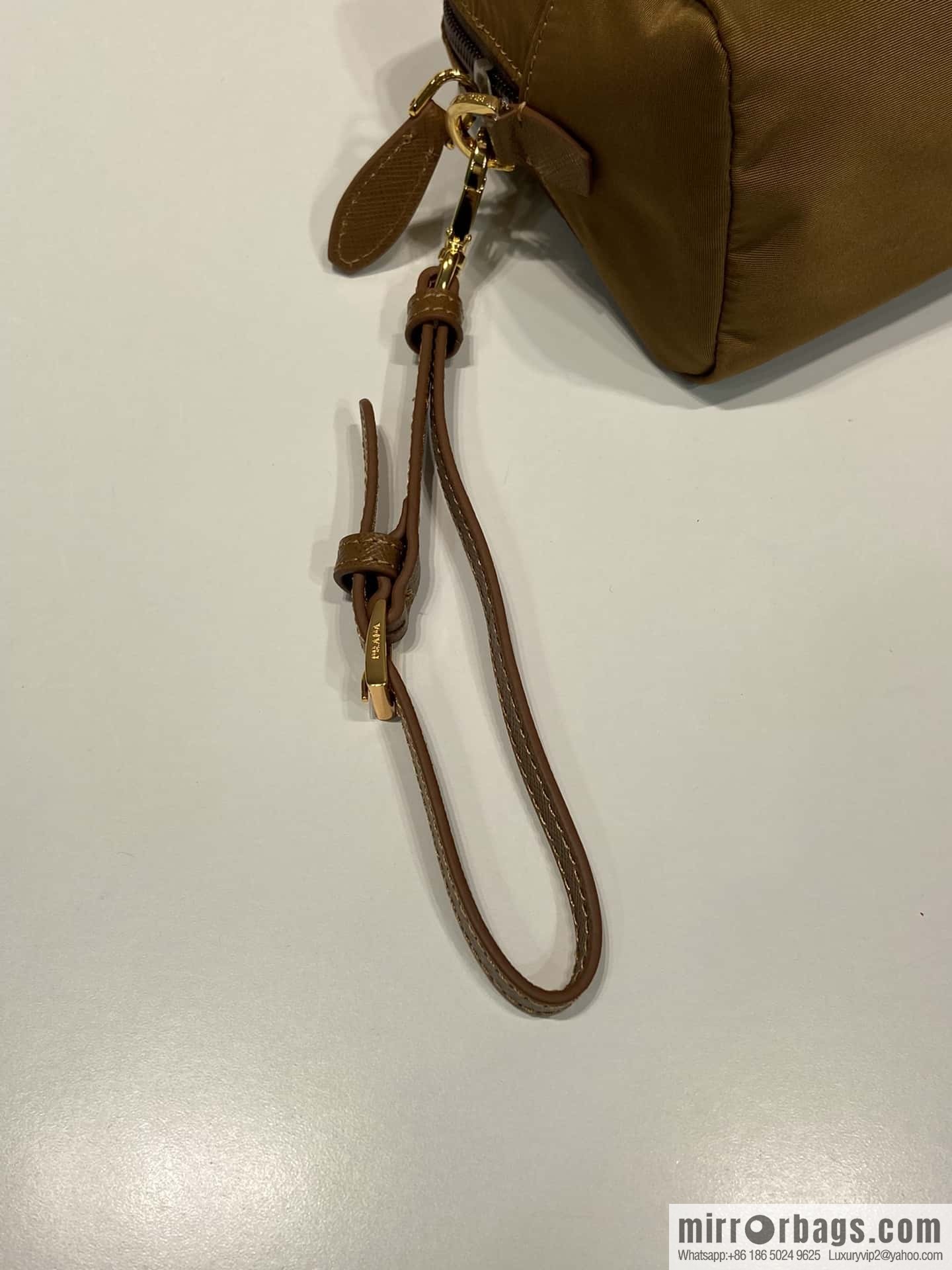 PRADA 🎉 new handbag 🎉 1NS693 new color