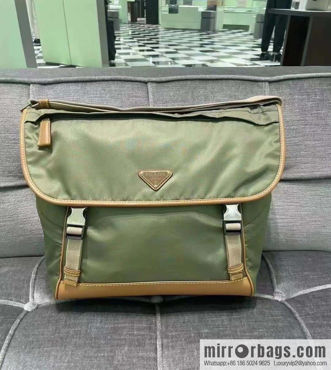 PRADA 🎉 new messenger bag 🎉🎉 2VD052A large new color