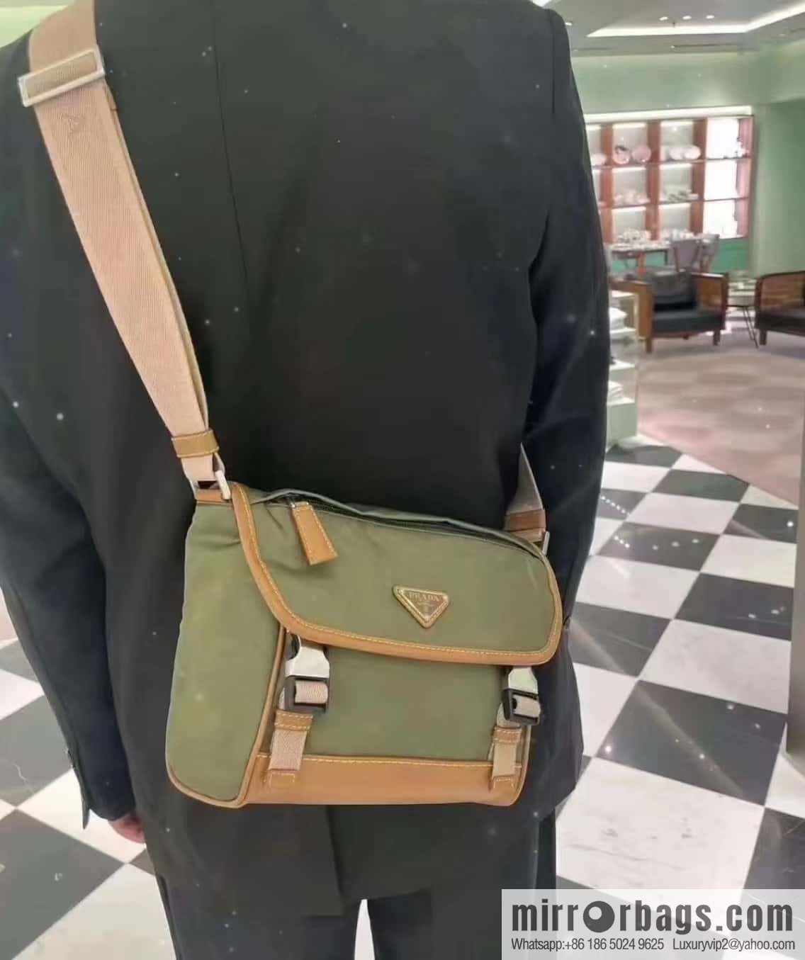 PRADA 🎉 new messenger bag 🎉🎉 2VD066S