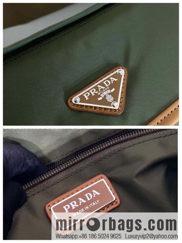 PRADA 🎉 new messenger bag 🎉🎉 2VD066S